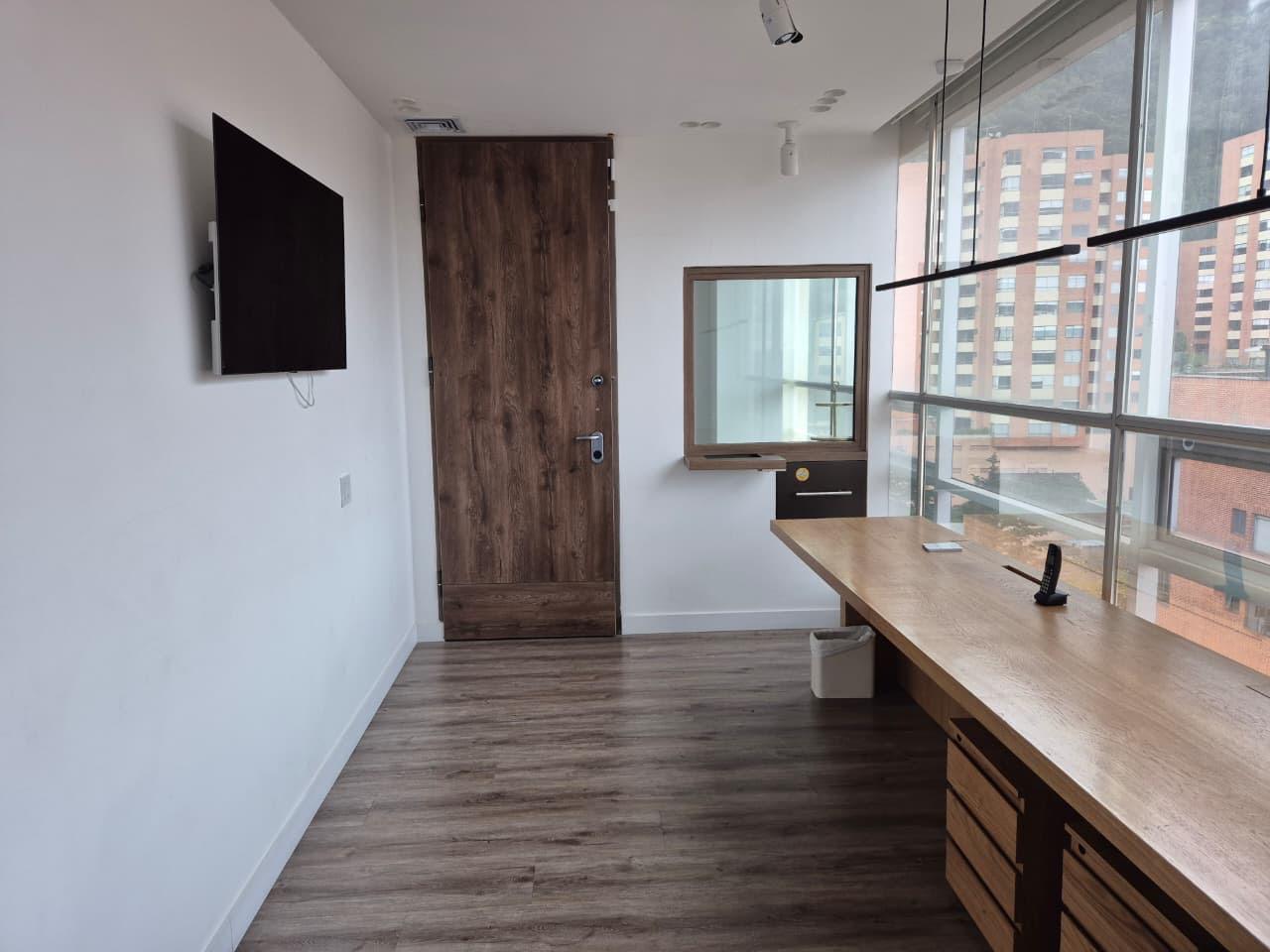 Venta Oficina en Bella Suiza en el Centro Empresarial 128