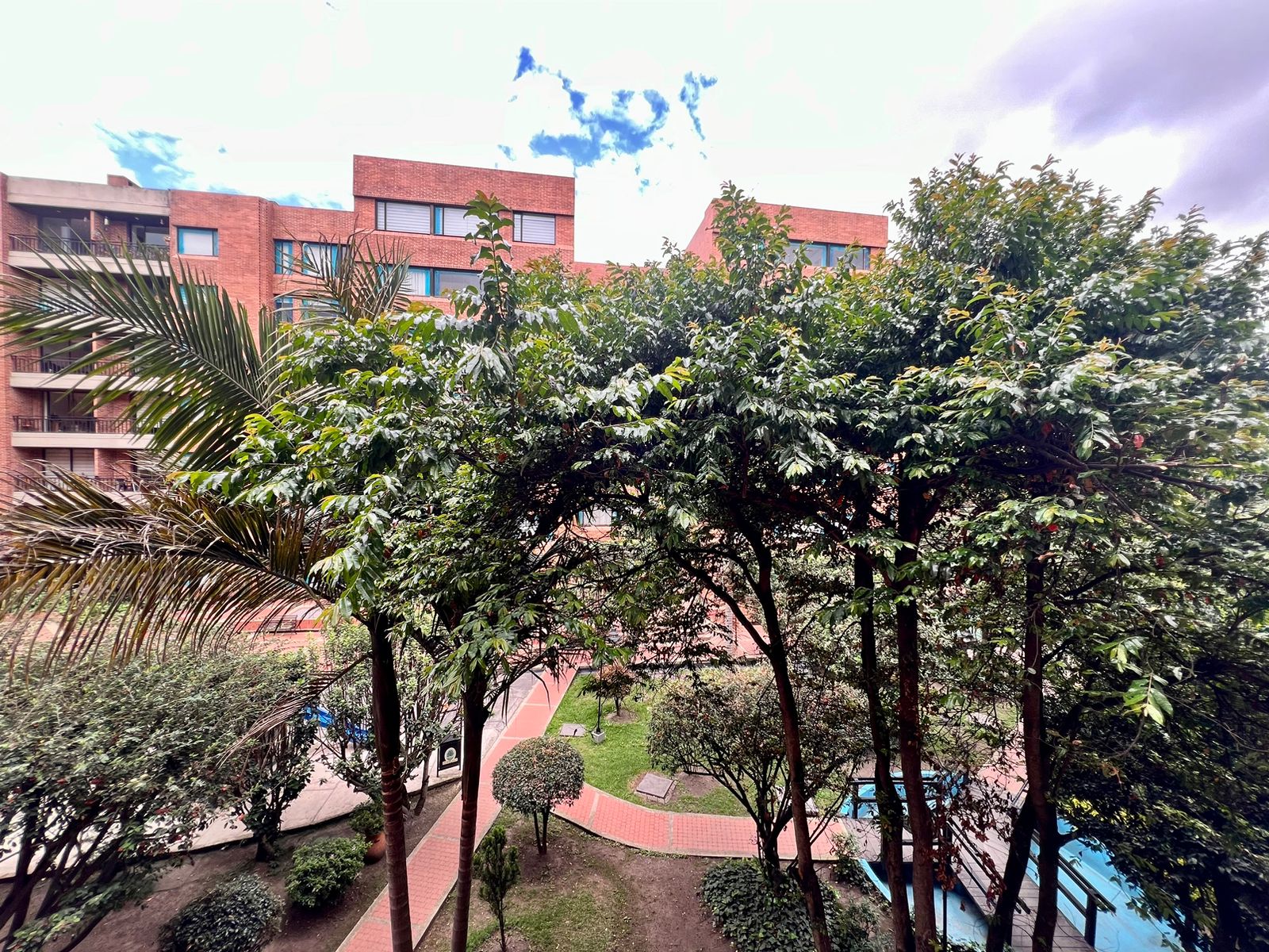 Venta Apto Cedritos – 3 habitaciones + estudio y vista verde 100 mts2