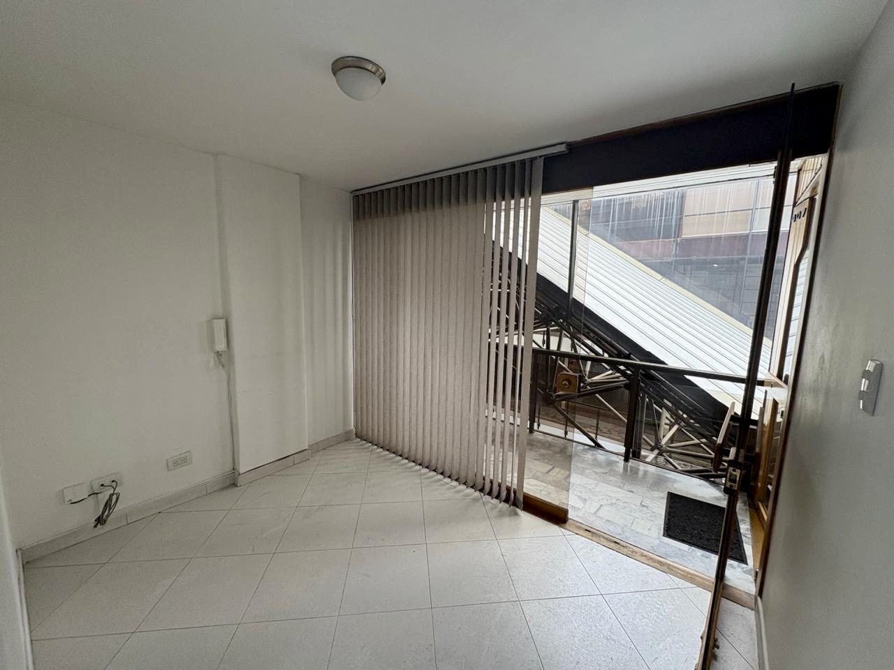 ARRIENDO OFICINA CHICO