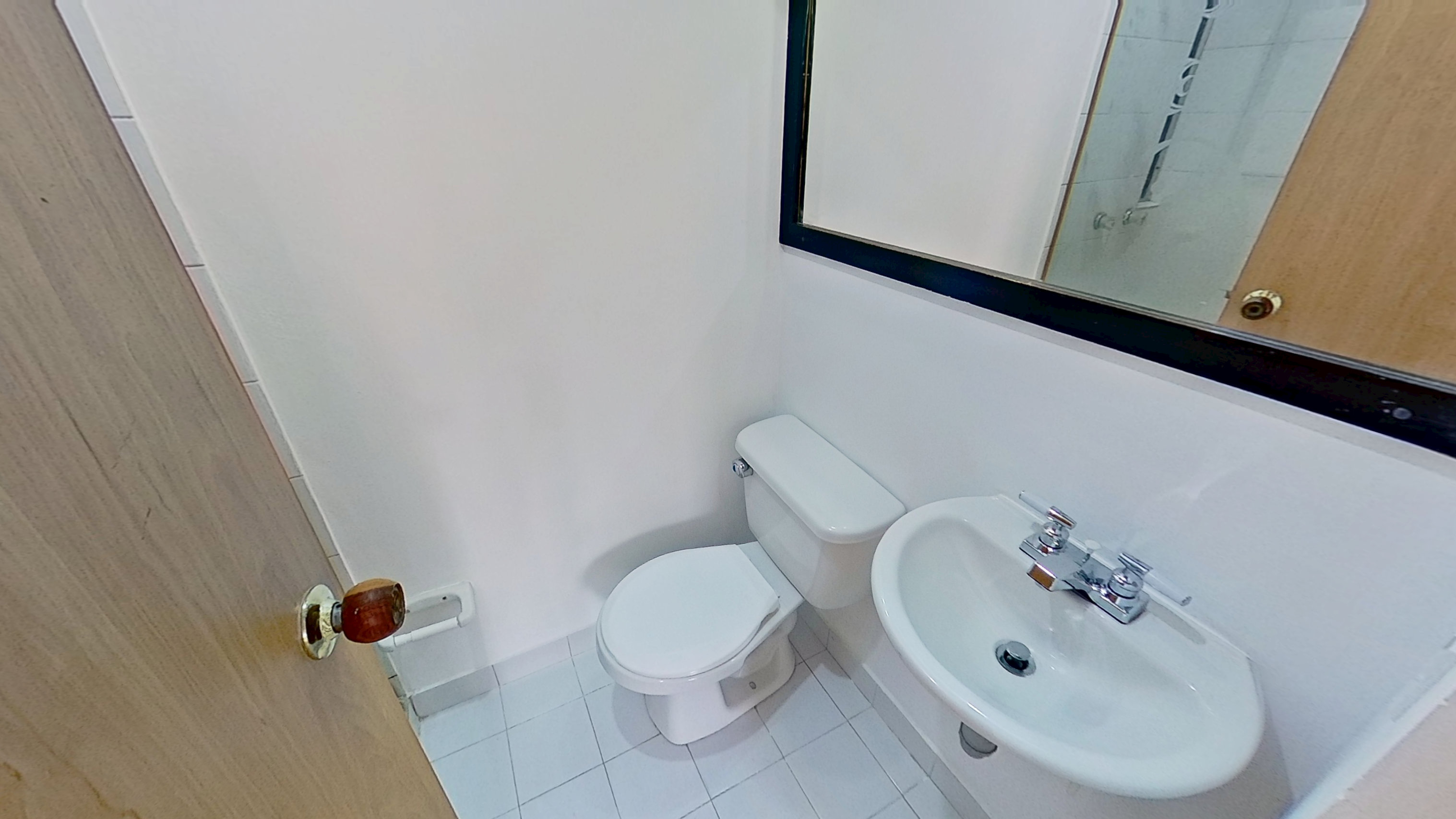 Apartamento en Hayuelos con 3 habitaciones y parquedetro  (H)