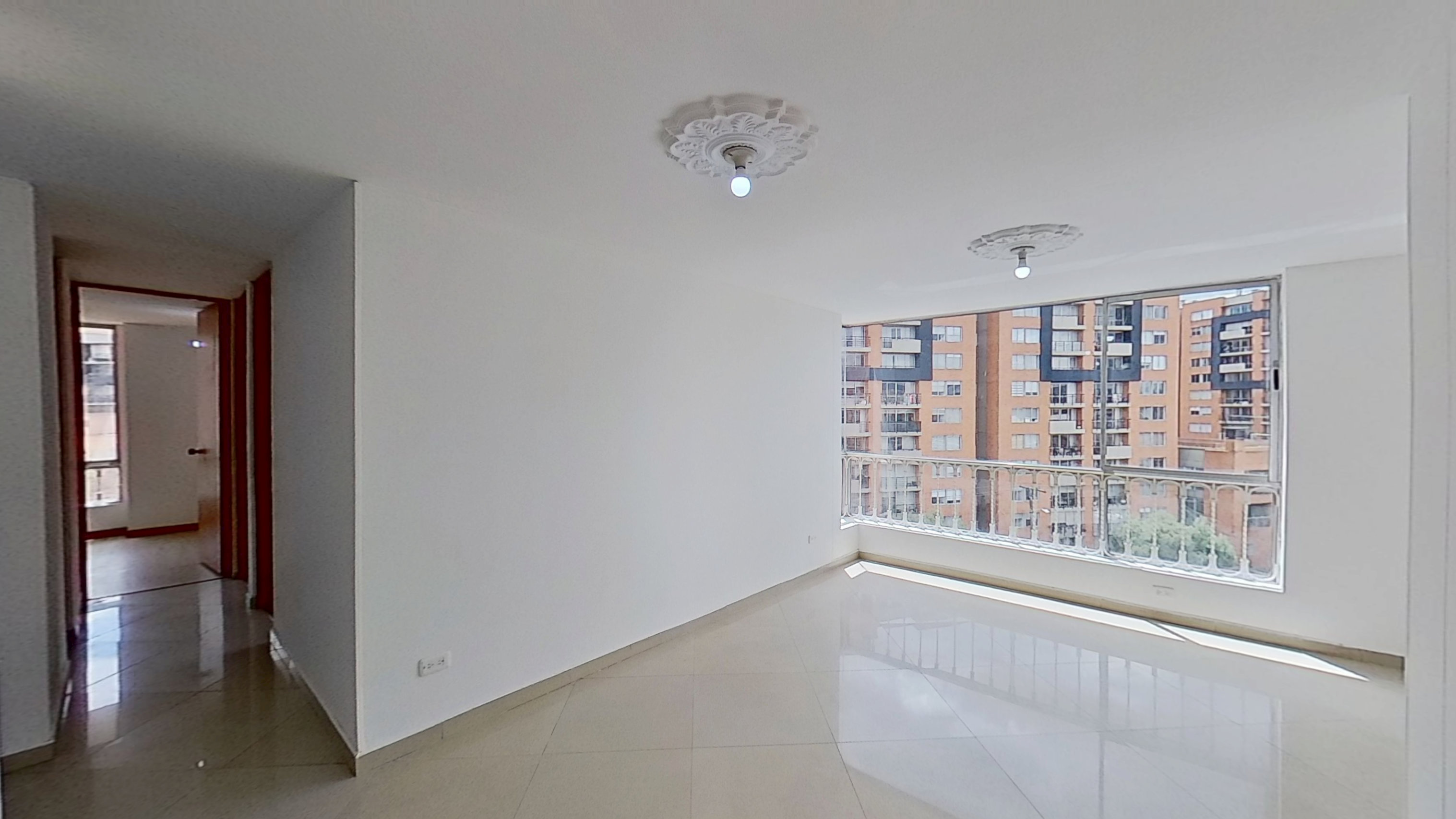 Apartamento en Hayuelos con 3 habitaciones y parquedetro  (H)