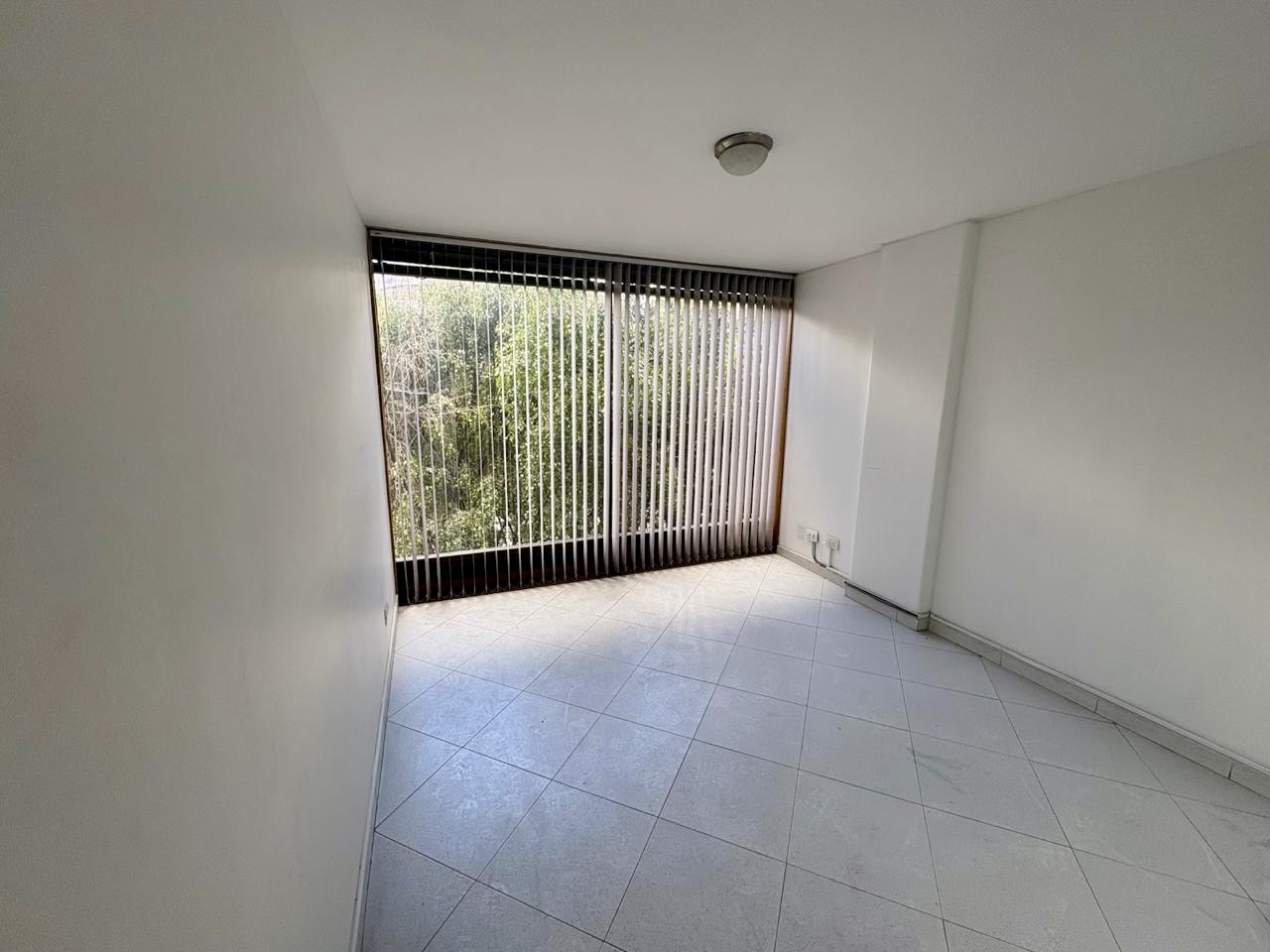 ARRIENDO OFICINA CHICO