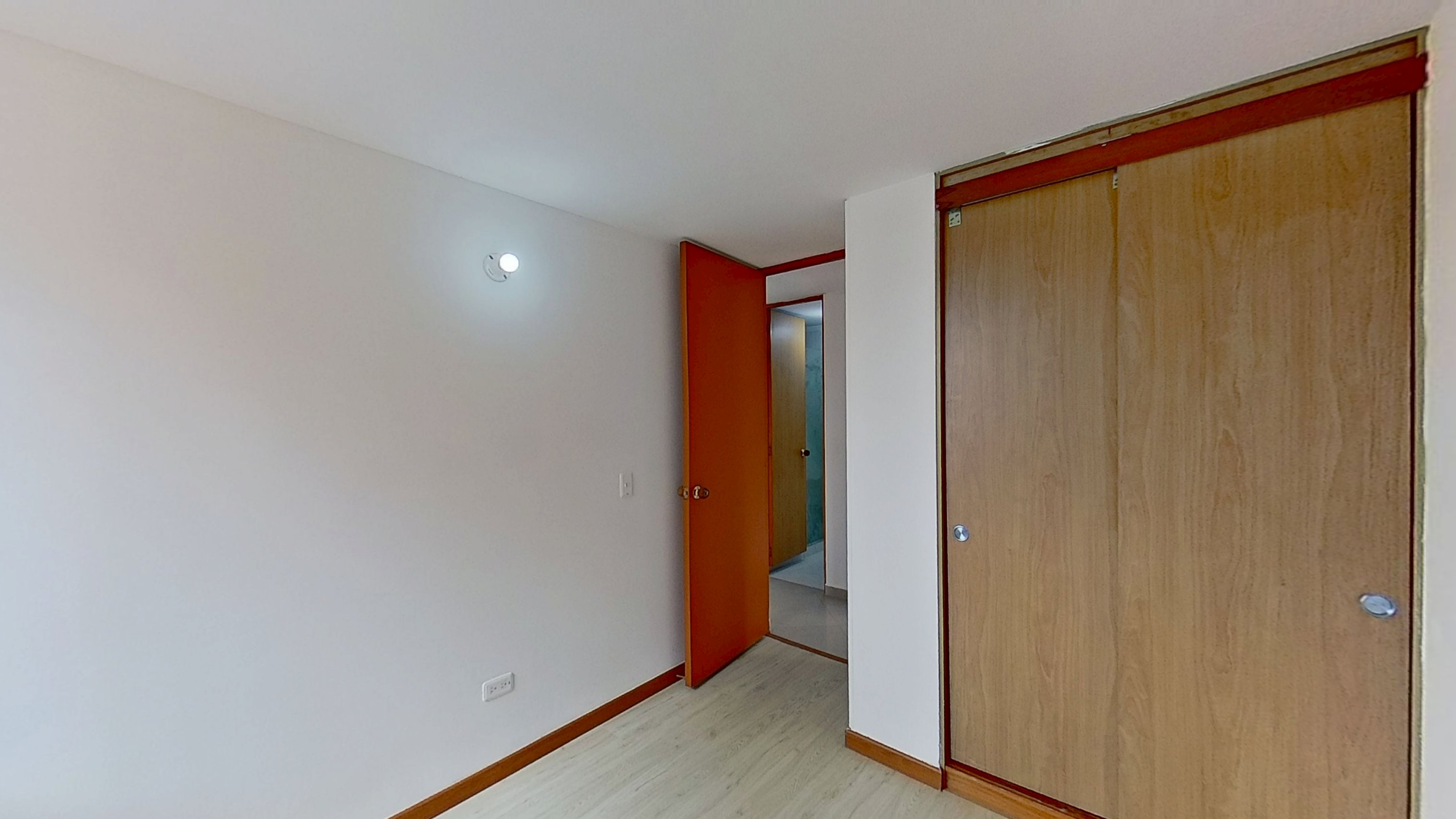 Apartamento en Hayuelos con 3 habitaciones y parquedetro  (H)
