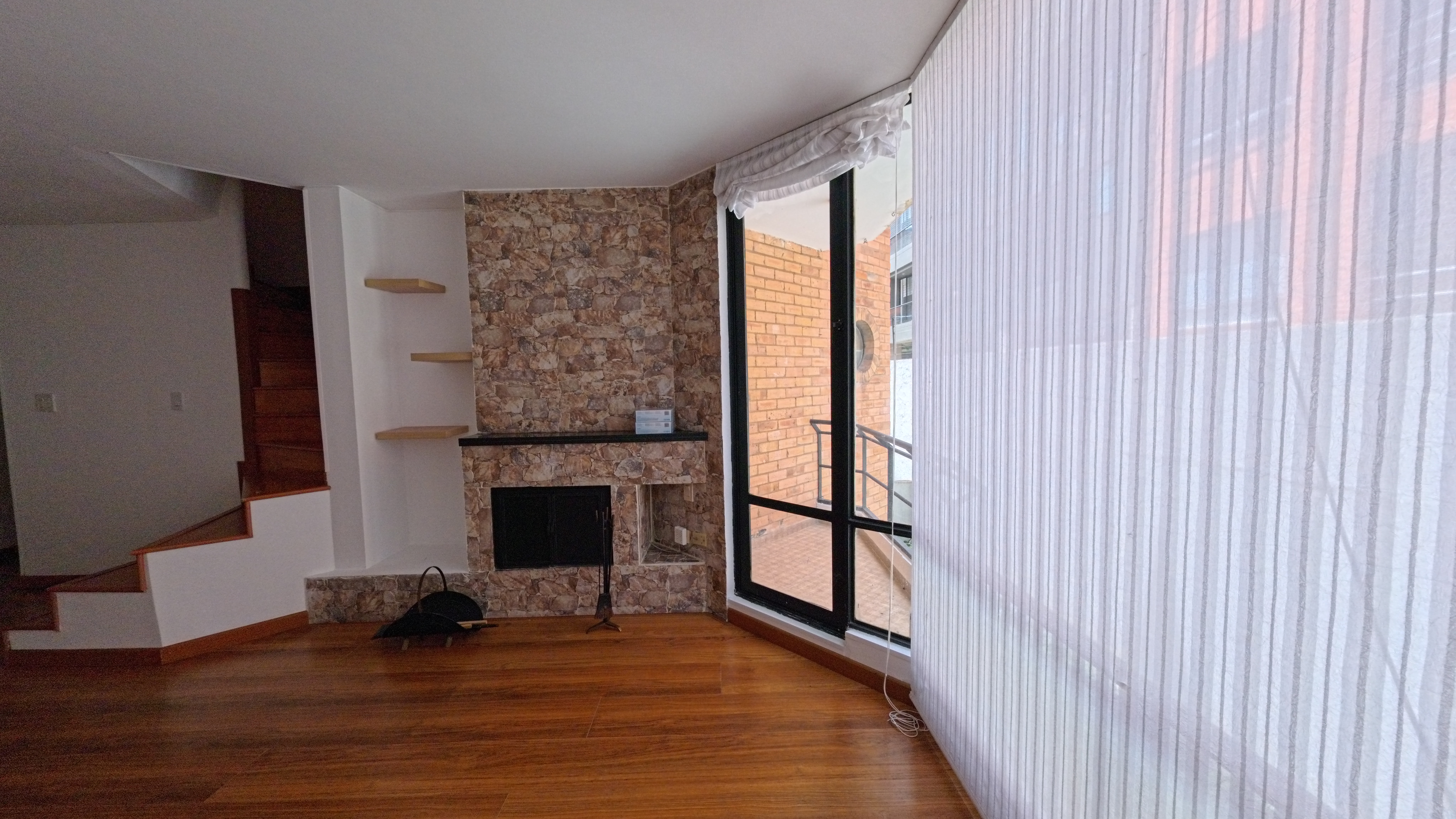 Arriendo Apartamento Duplex Bella Suiza 2 h + estudio