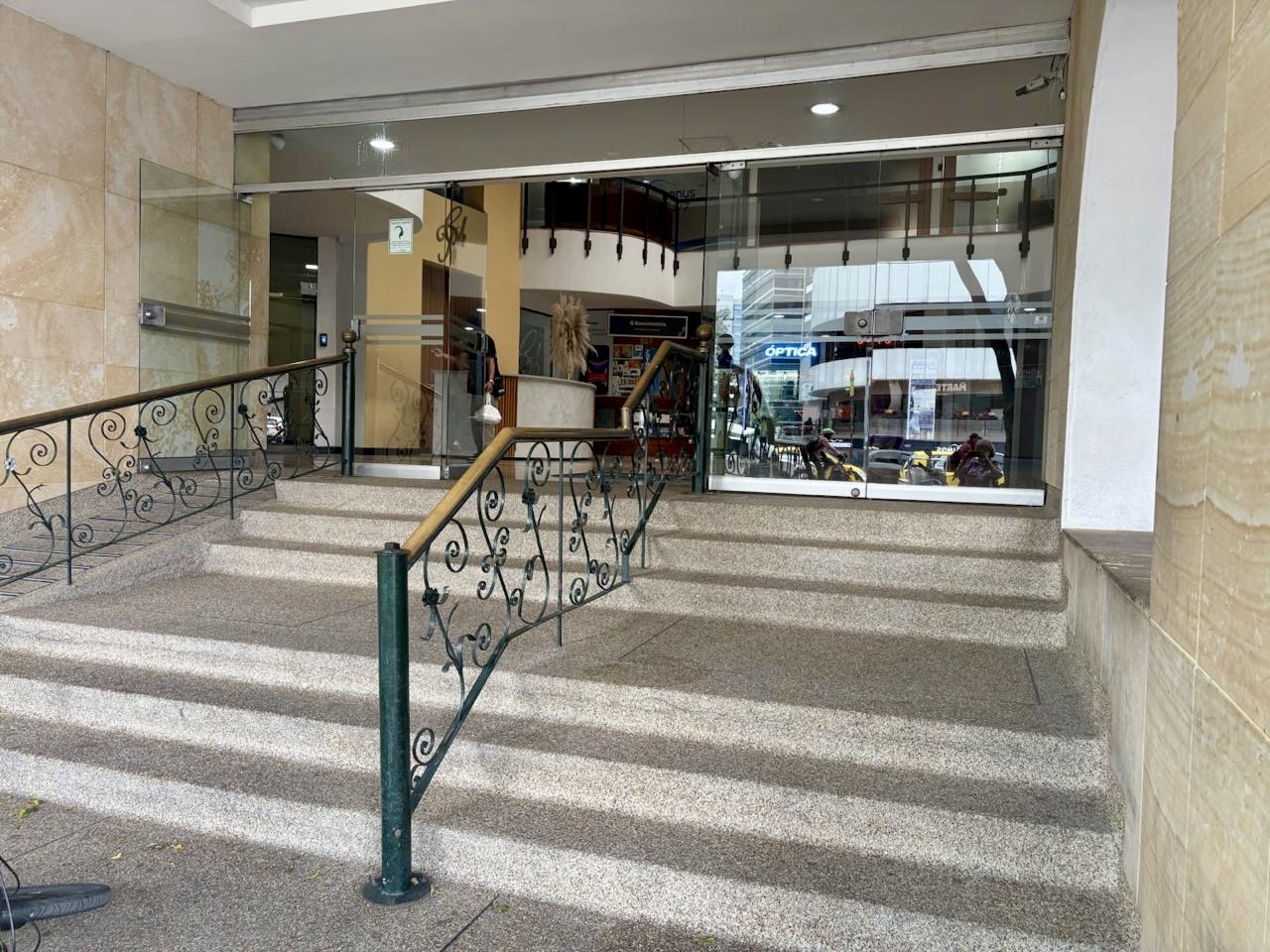 ARRIENDO OFICINA CHICO