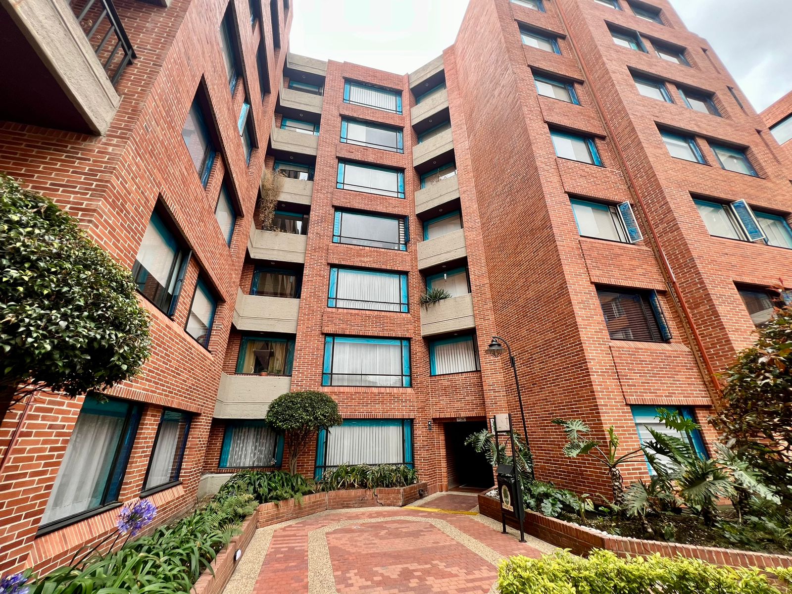 Venta Apto Cedritos – 3 habitaciones + estudio y vista verde 100 mts2