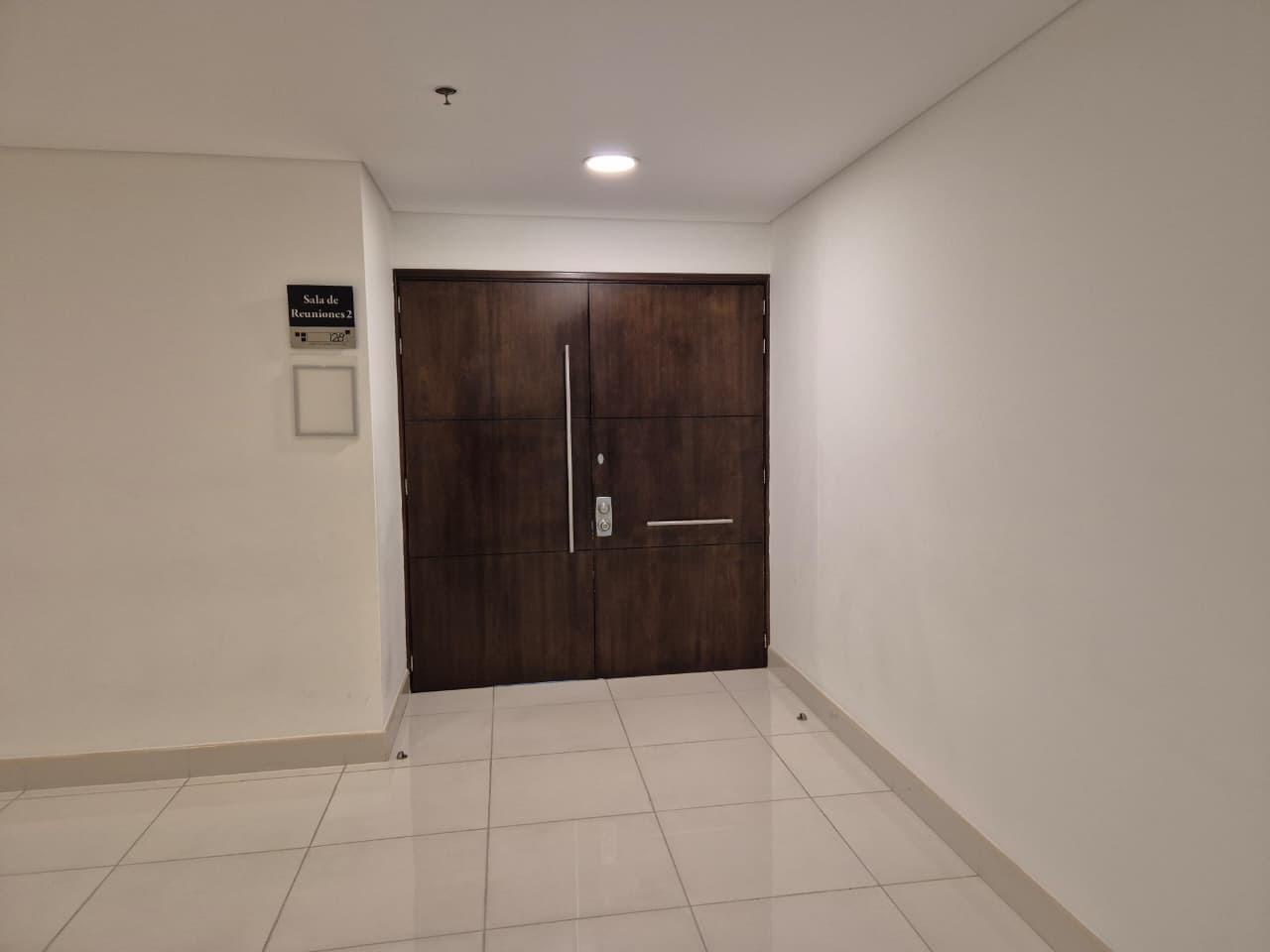 Venta Oficina en Bella Suiza en el Centro Empresarial 128