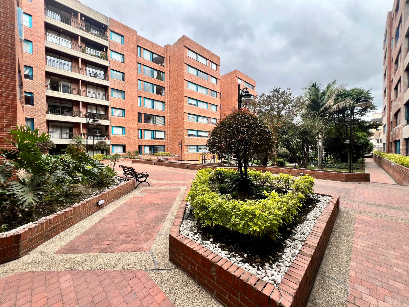 Venta Apto Cedritos – 3 habitaciones + estudio y vista verde 100 mts2