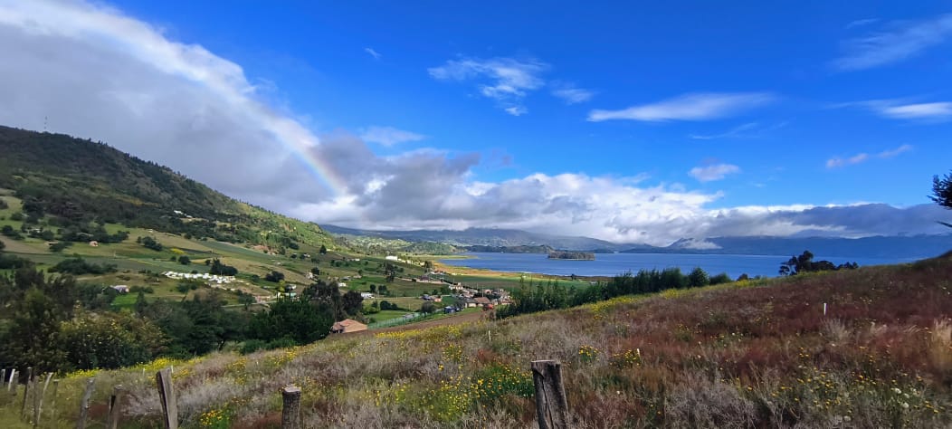 Venta Lote con vista a la laguna de Tota 1000 mts2