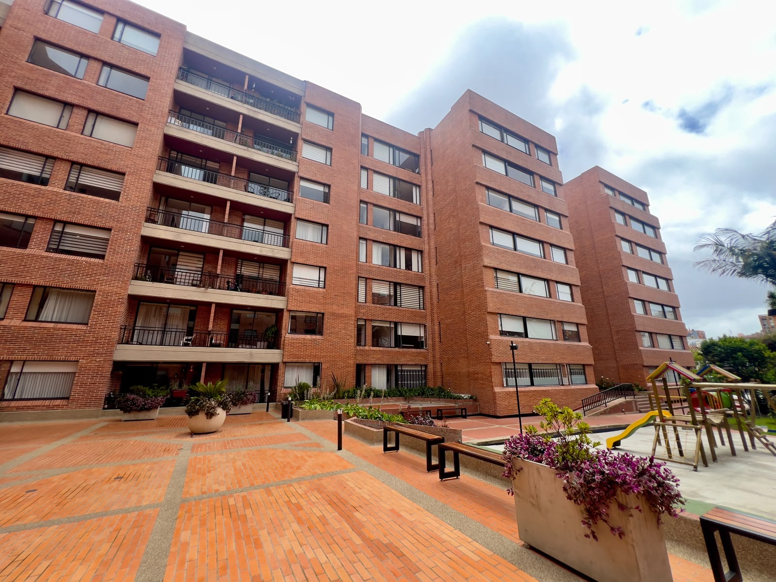 Venta Apto Cedritos 2h + Estudio Bosque Panorama