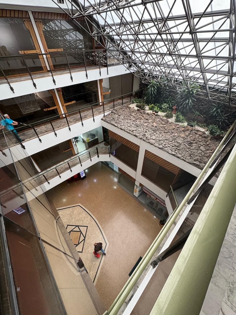 ARRIENDO OFICINA CHICO