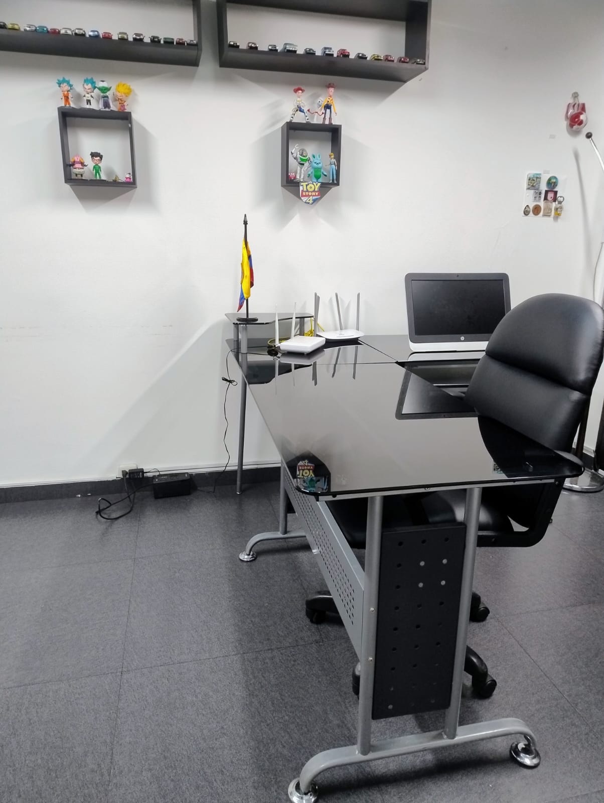 Venta Oficina 7 de Agosto, Centro Comercial las Rampas