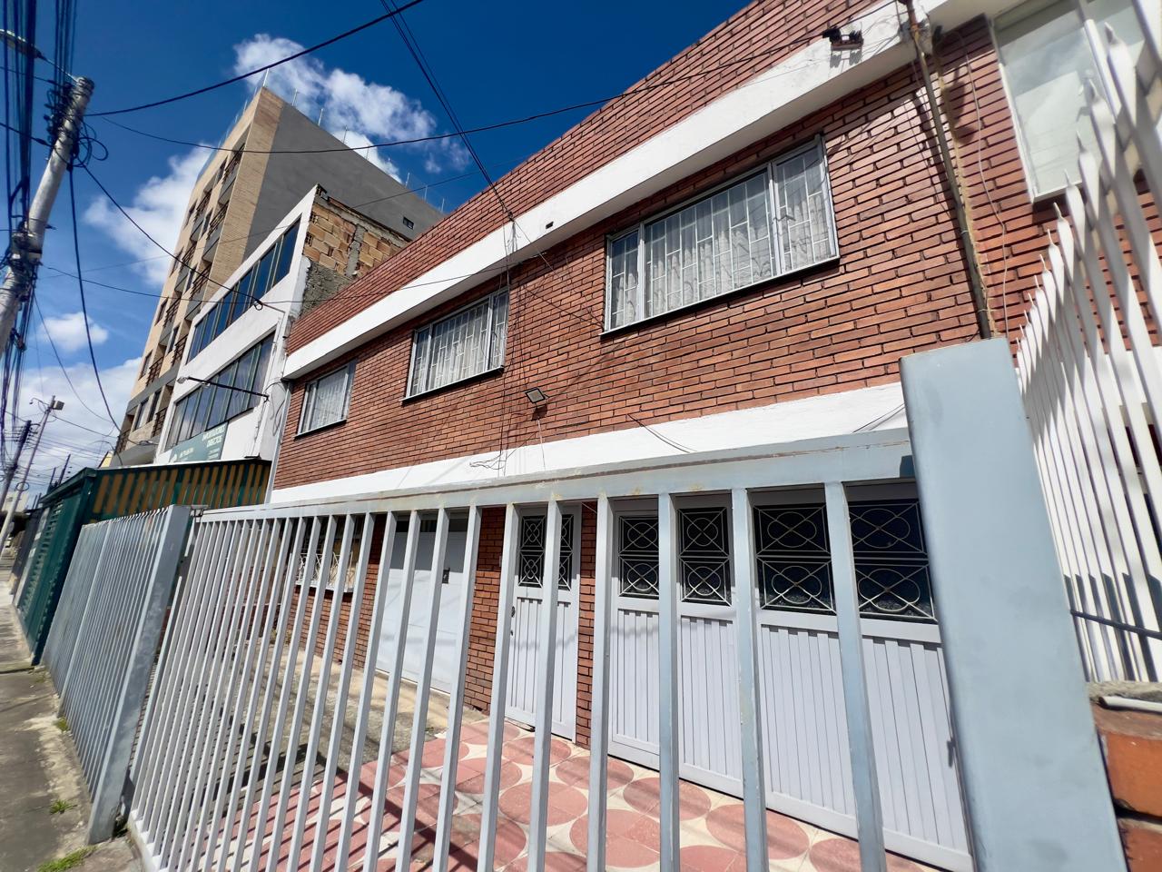 Venta Casa para vivir, invertir o desarrollar en Prado Veraniego