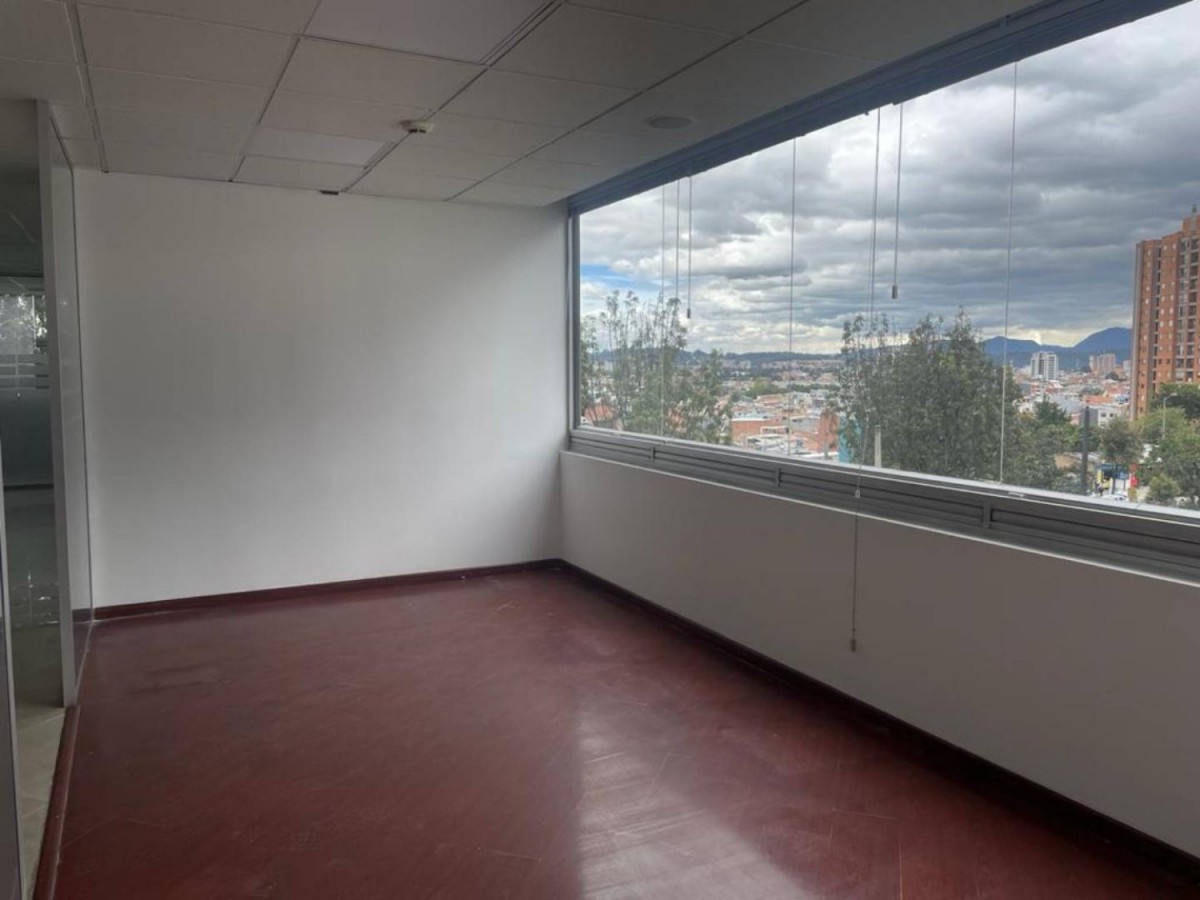 Oficina En Venta - Bosque De Pinos, Bogota