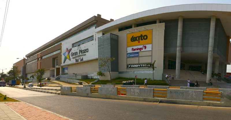 C.C. GRAN PLAZA DEL SOL Cra. 32 #30 - 23
