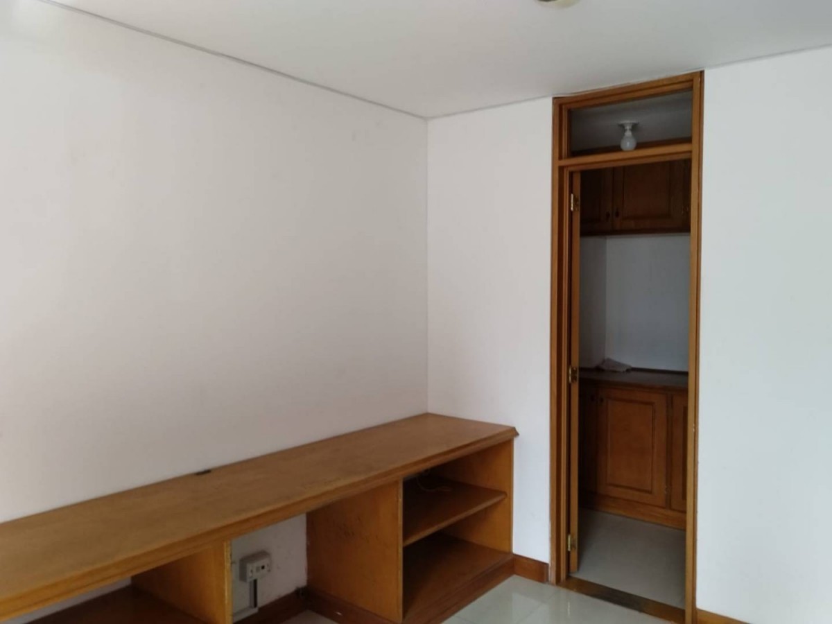 Oficina En Arriendo - San Patricio, Bogota