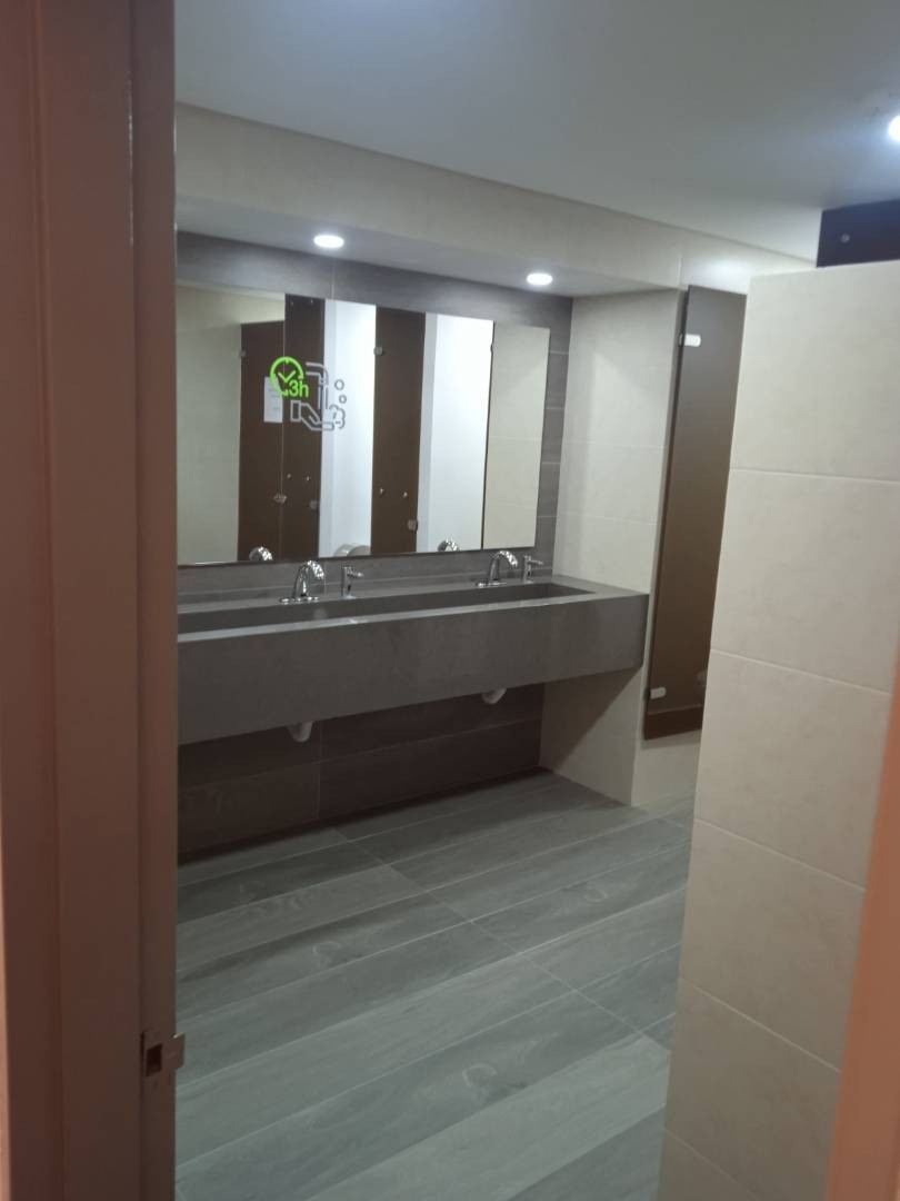 Oficina En Venta - Emaus, Bogota