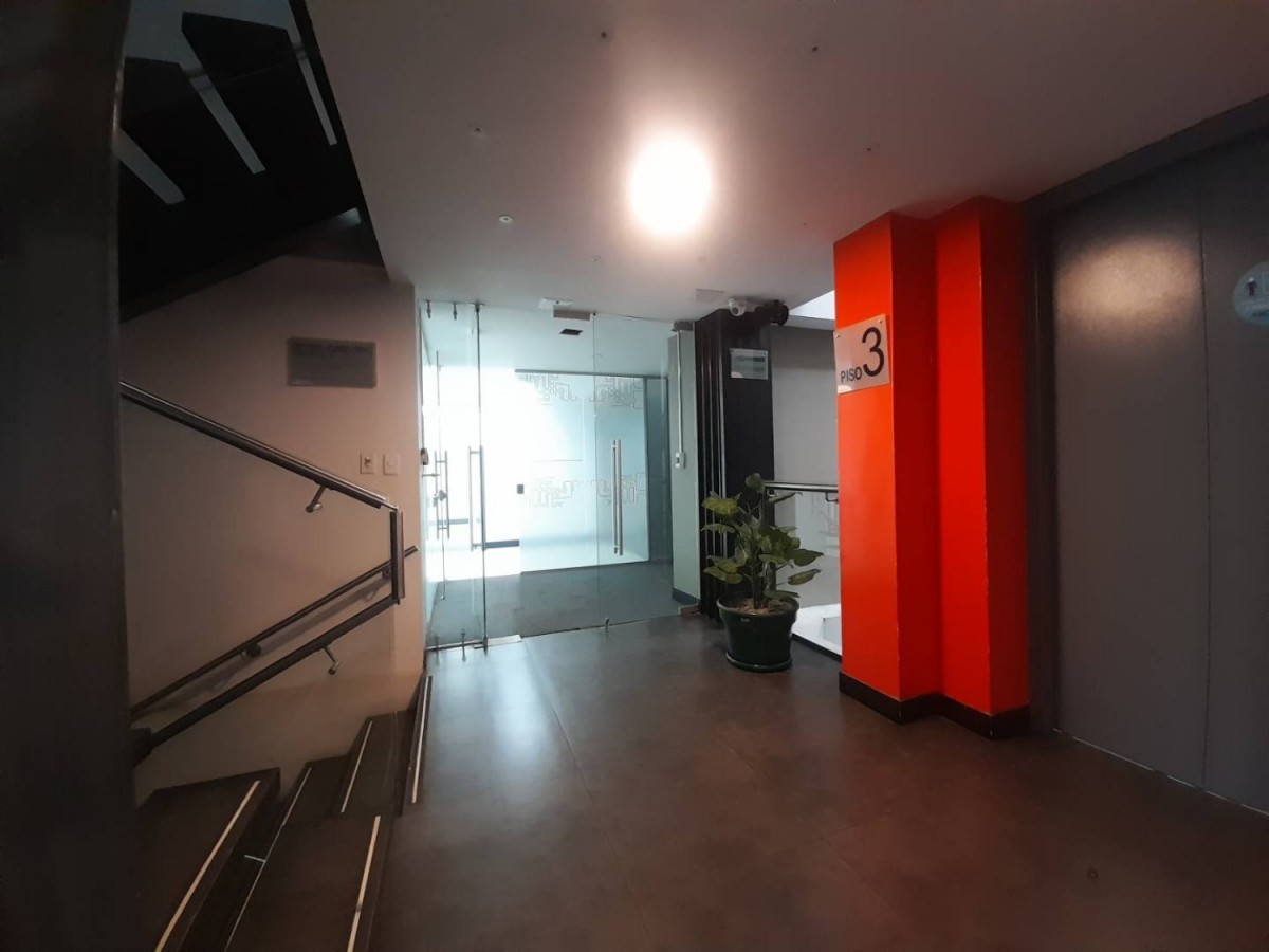 Oficina En Arriendo - Jorge Eliecer Gaitan, Bogota