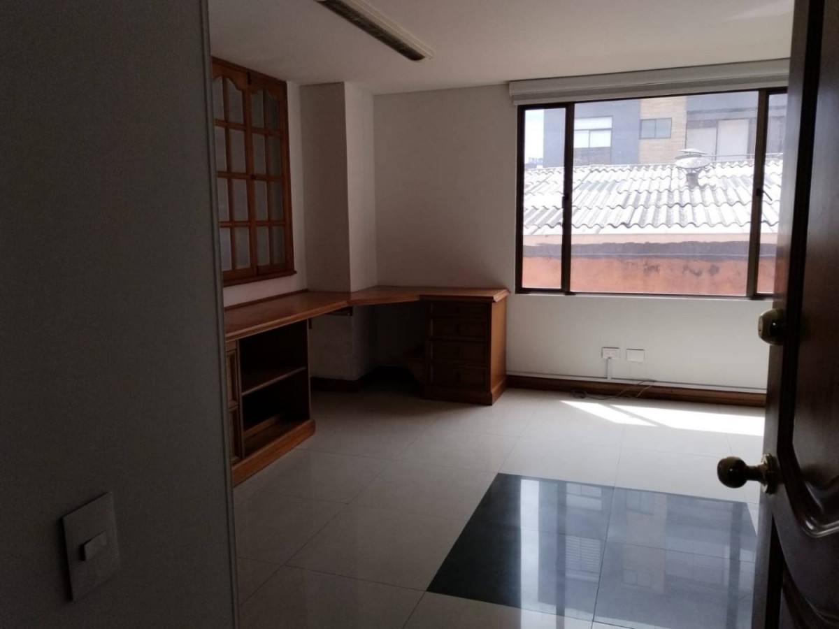 Oficina En Arriendo - San Patricio, Bogota