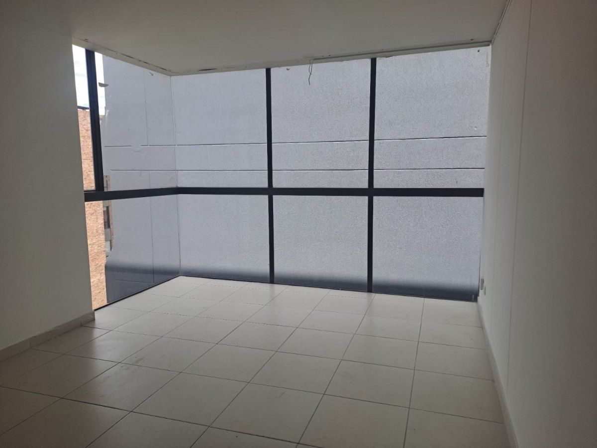 Oficina En Arriendo - Lago Gaitan, Bogota