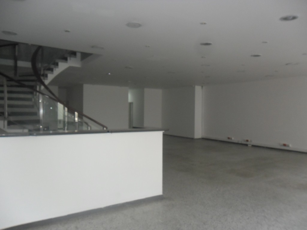 Local En Arriendo - Santa Barbara, Bogota