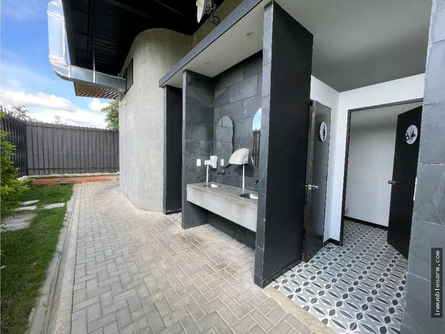 Local comercial en ARRENDAMIENTO
