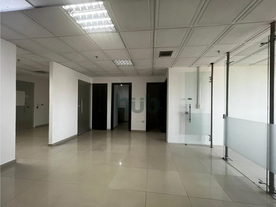 Oficina en Arriendo Villa Country