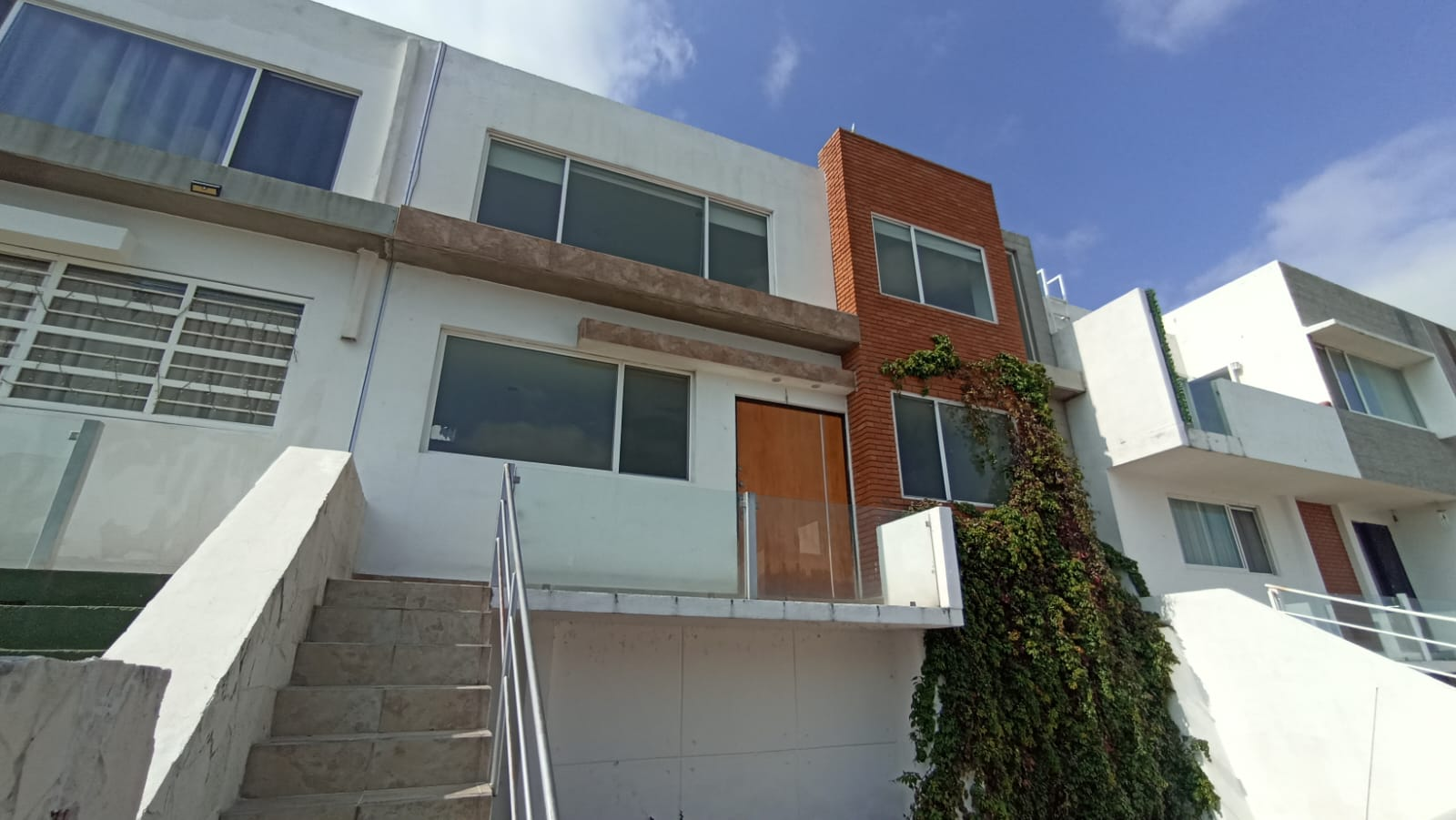 CASA EN VENTA - BLVD. PUNTA ESMERALDA CORREGIDORA