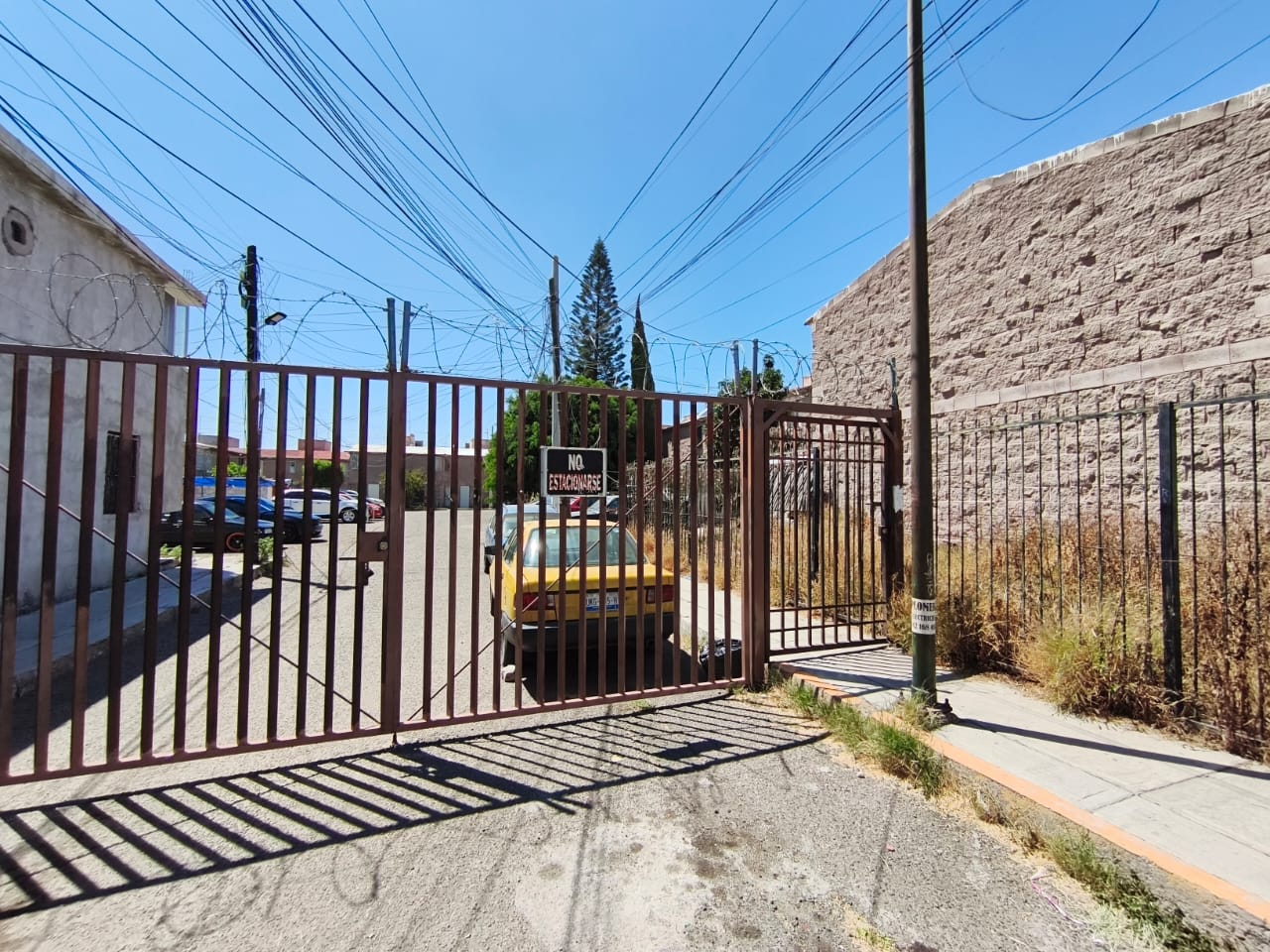 CASA EN VENTA EN CONDOMINIO EN CERRITO COLORADO