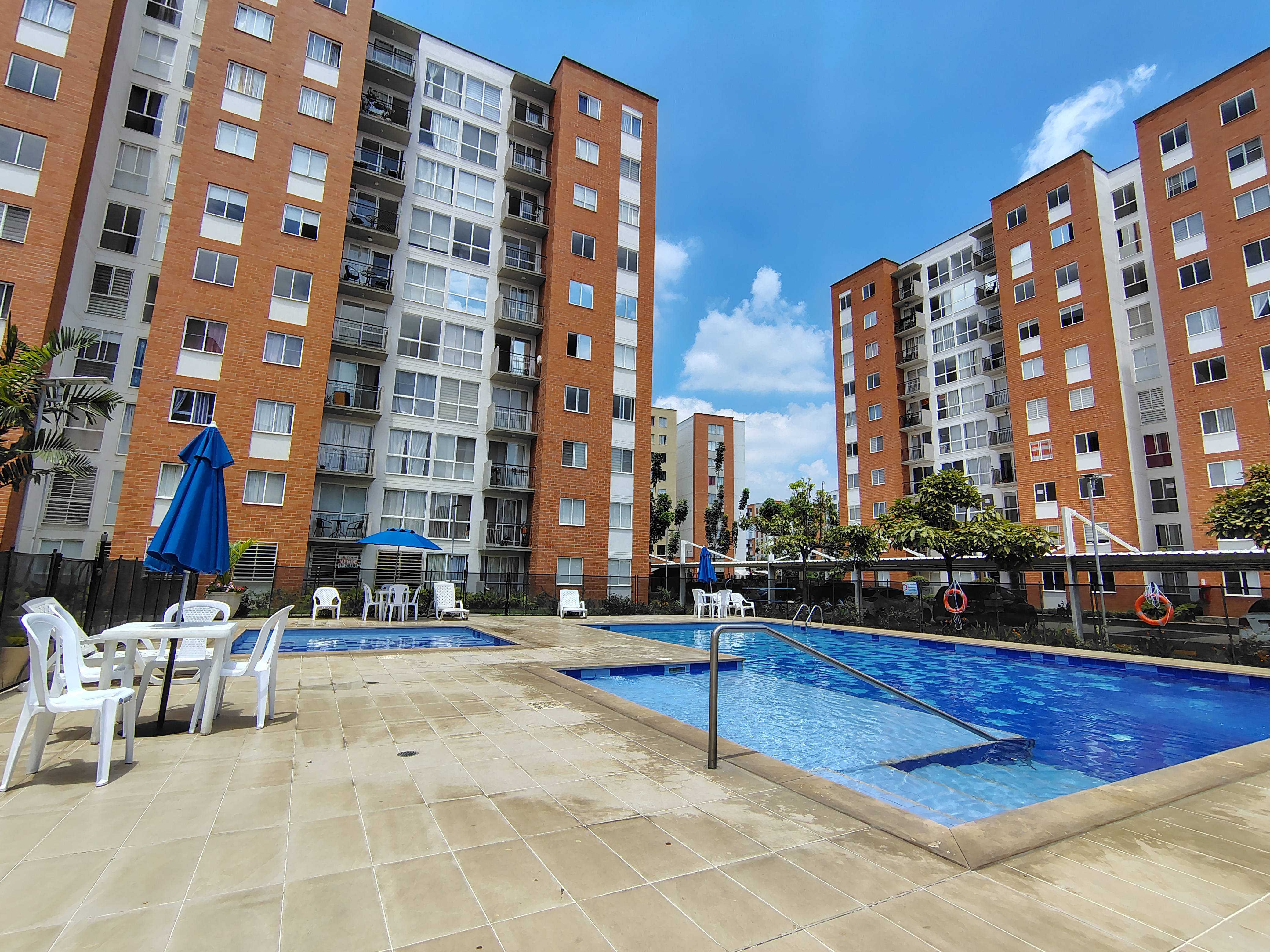 ARRIENDO APARTAMENTO AL SUR DE CALI BARRIO CIUDAD MELÉNDEZ