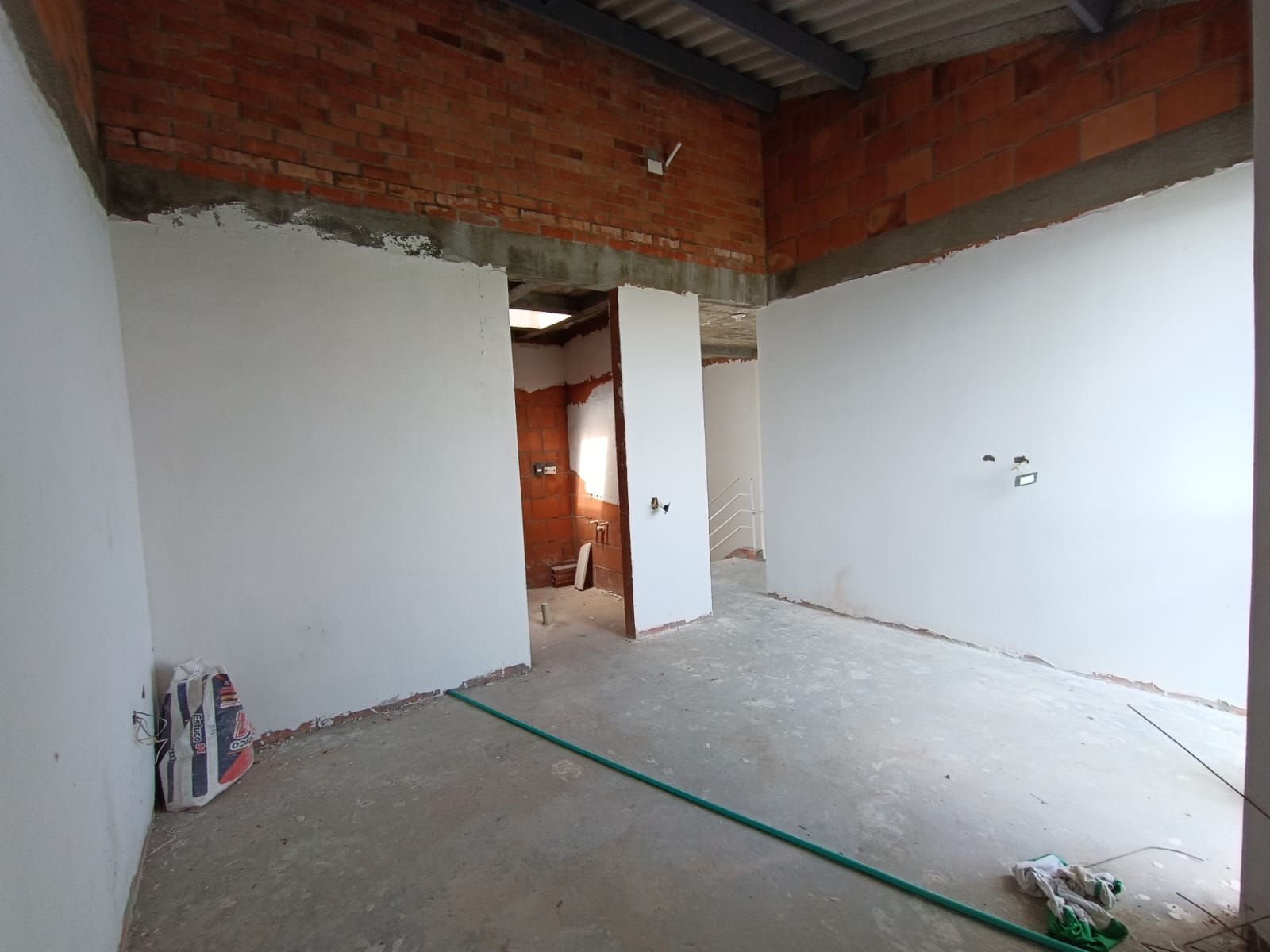 Oportunidad de inversión en El Castillo–Diseña la casa de tus sueños.