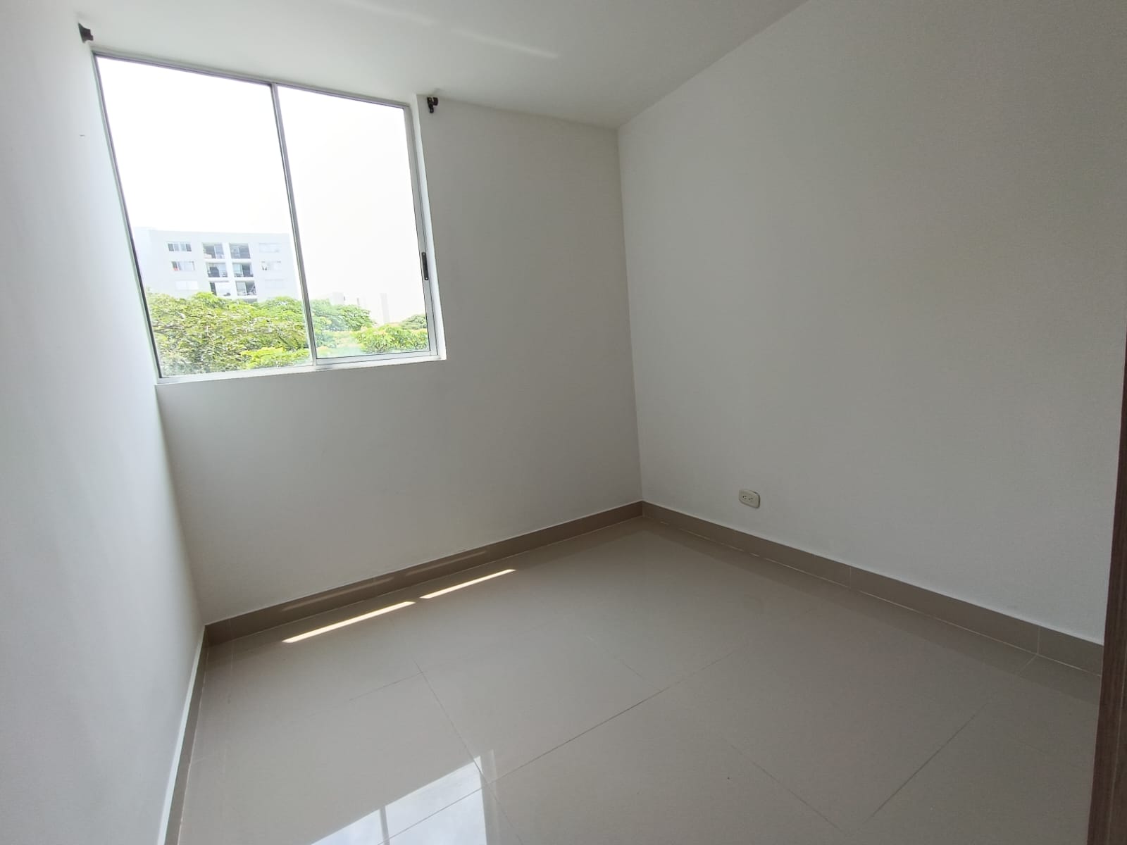 APARTAMENTO PARA ARRIENDO EN CIUDAD GUABINAS CR PAMPLONA