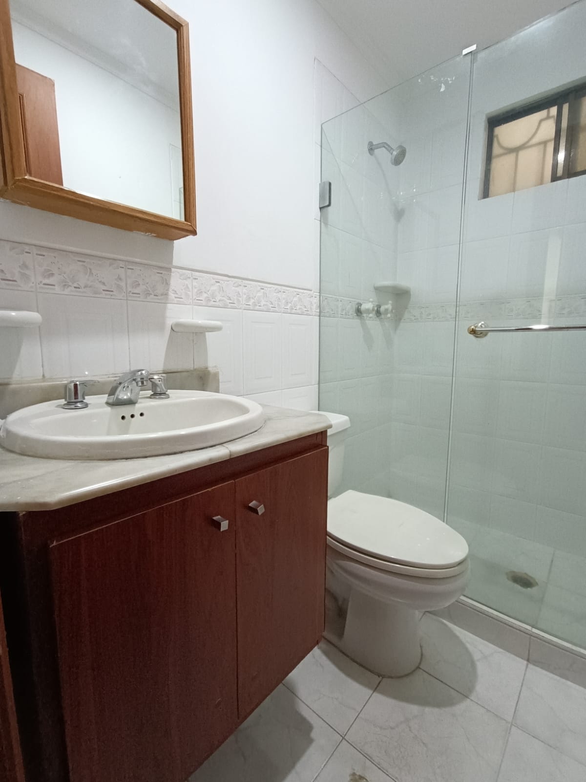ARRIENDO APARTAMENTO AL NORTE DE CALI - EDIFICIO CARBONERO