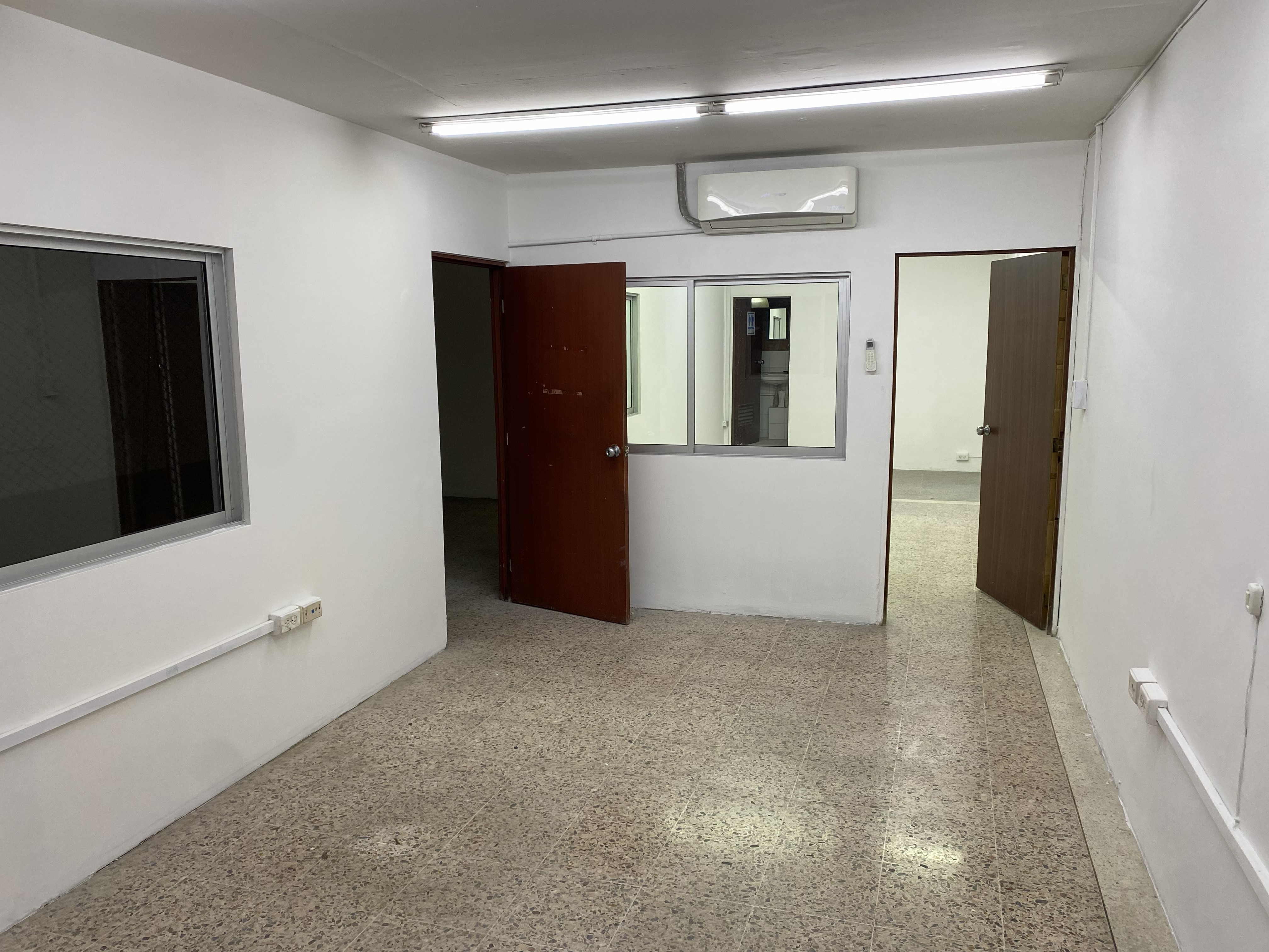 ARRIENDO BODEGA  BARRIO EL OBRERO