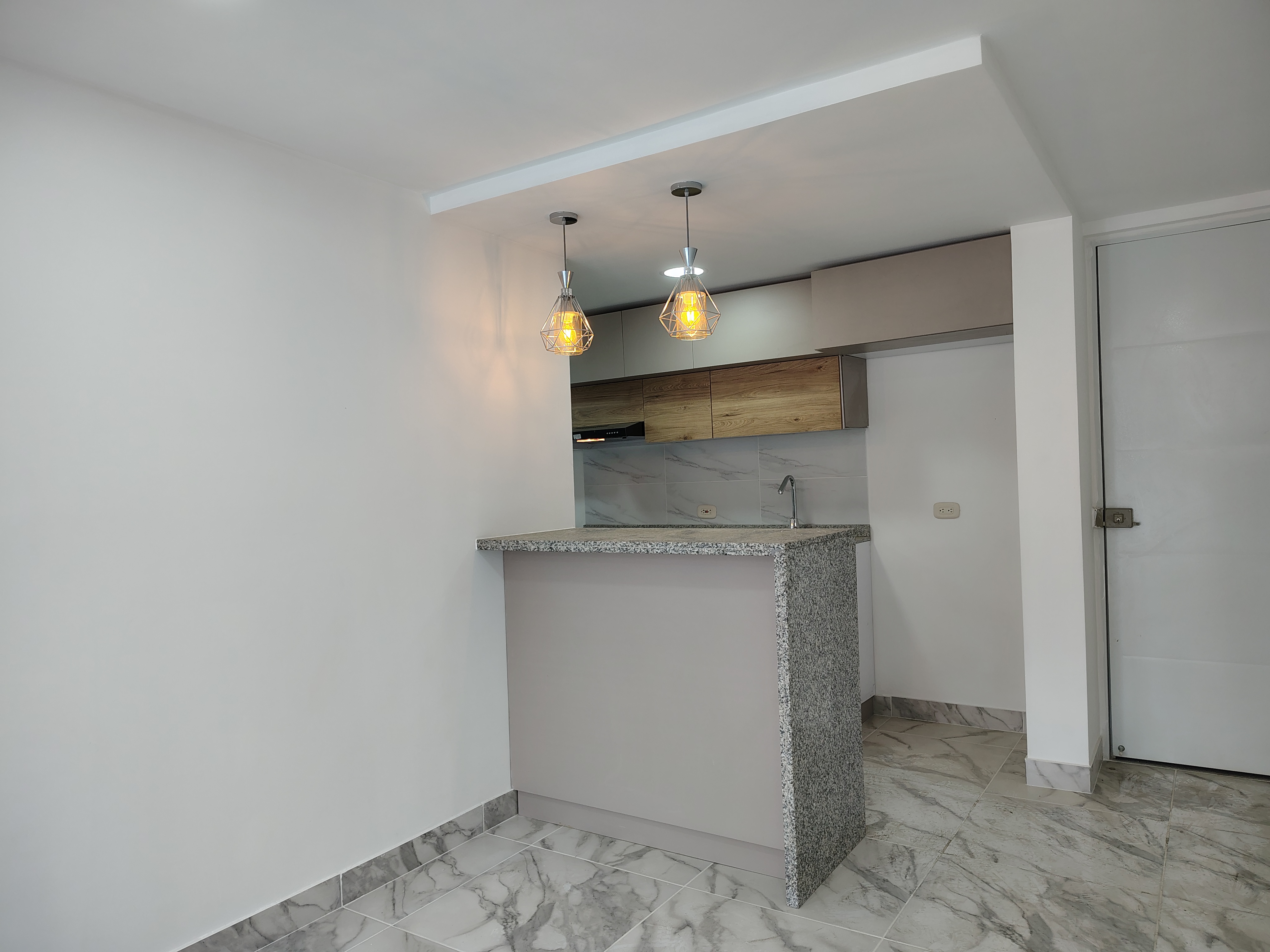 ARRIENDO APARTAMENTO  EN CIUDADELA MELENDEZ  CR CUARZO 1003