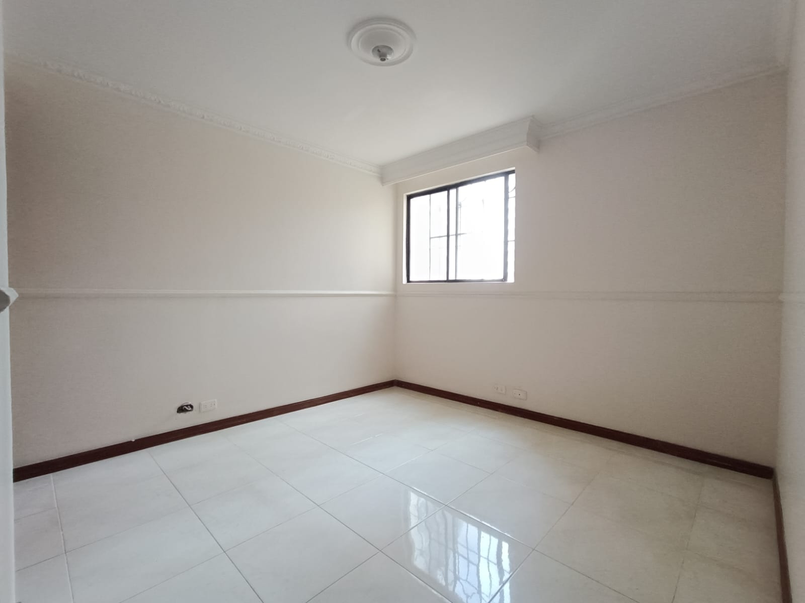 ARRIENDO APARTAMENTO AL NORTE DE CALI - EDIFICIO CARBONERO
