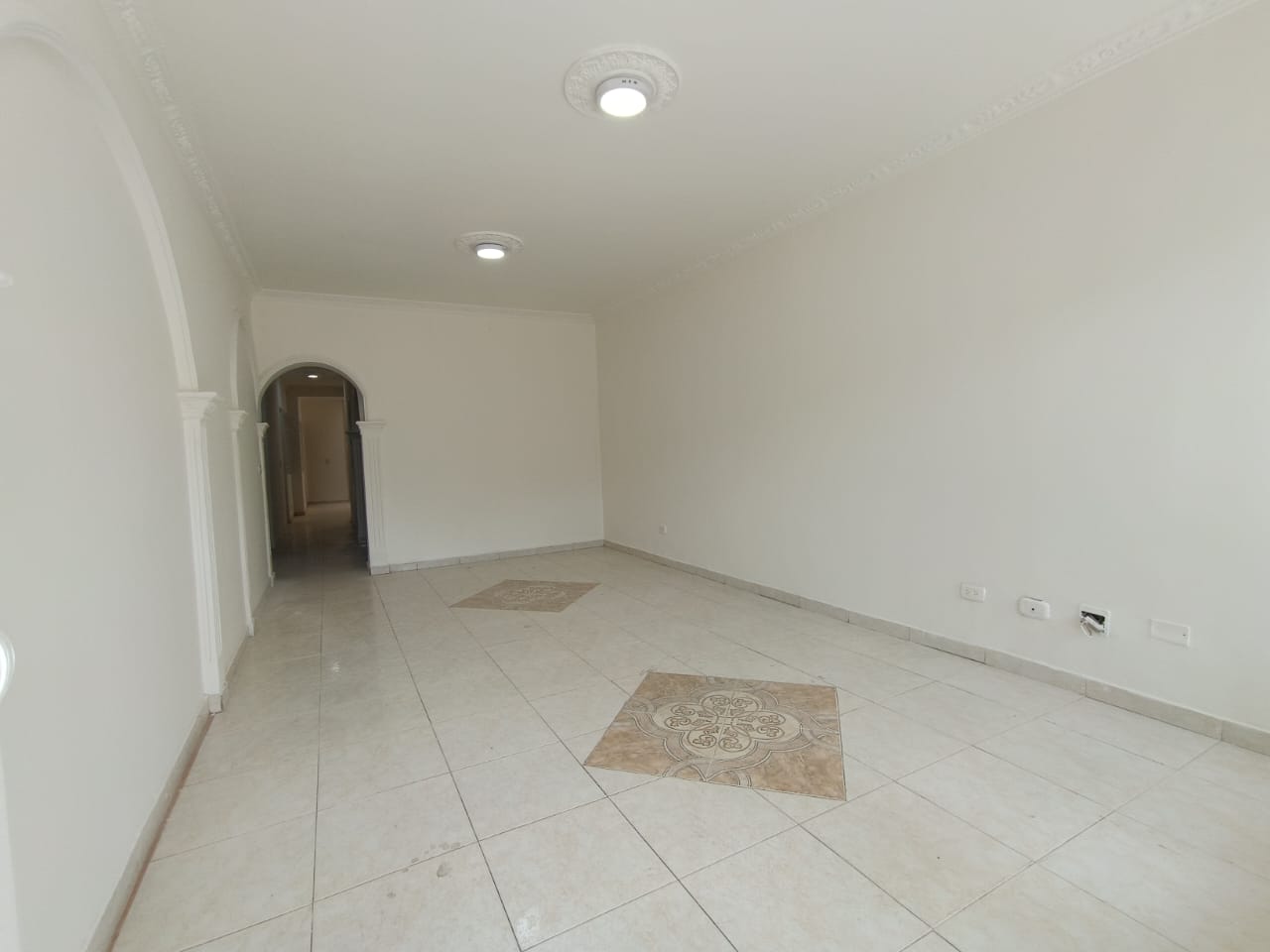 ARRIENDO CASA PRIMER PISO EN PROPIEDAD HORIZONTAL-BARRIO SAN JUDAS