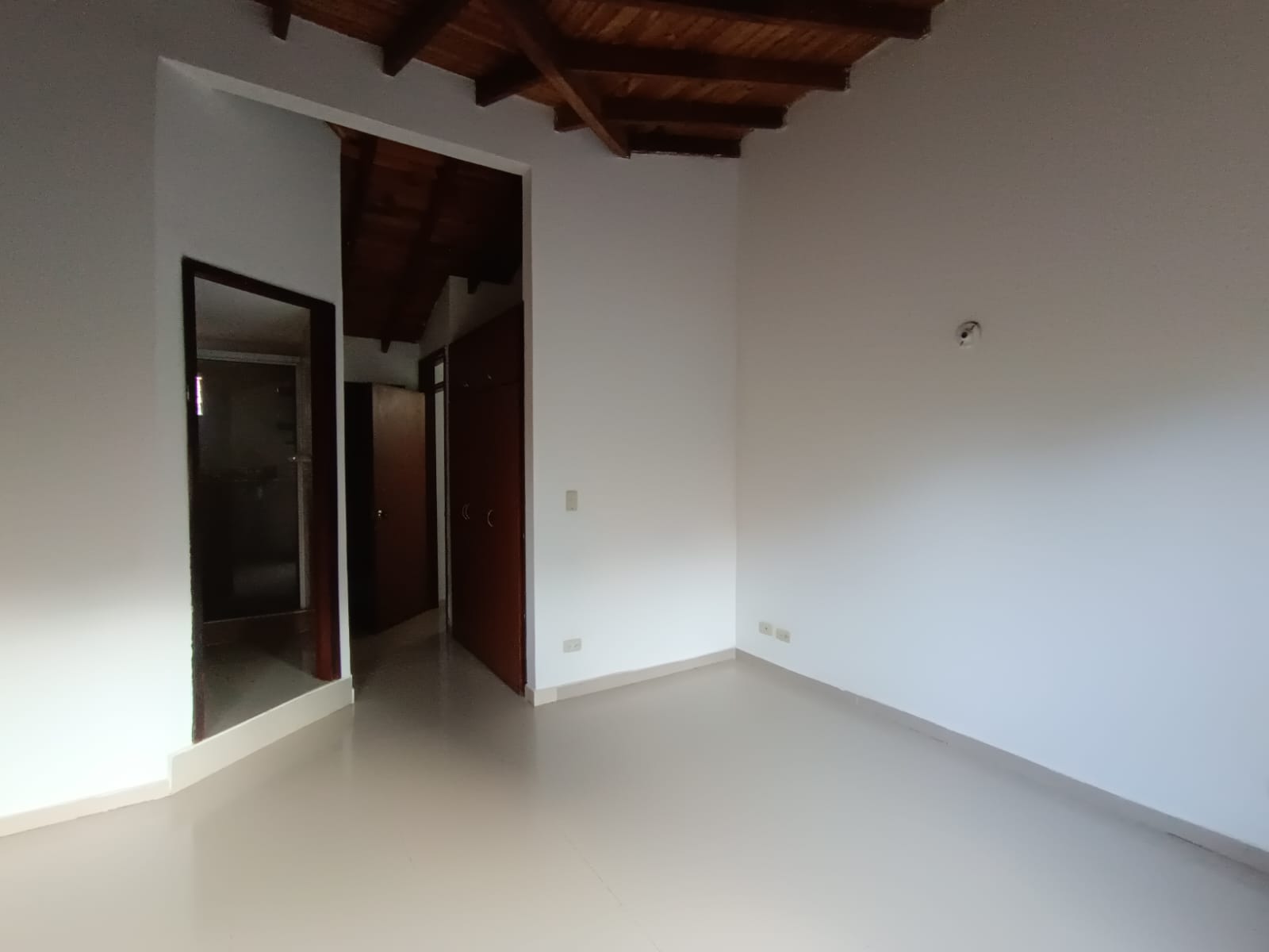 ARRIENDO CASA AL SUR DE CALI -  VALLE DEL LILI CR RESERVAS DEL LILI