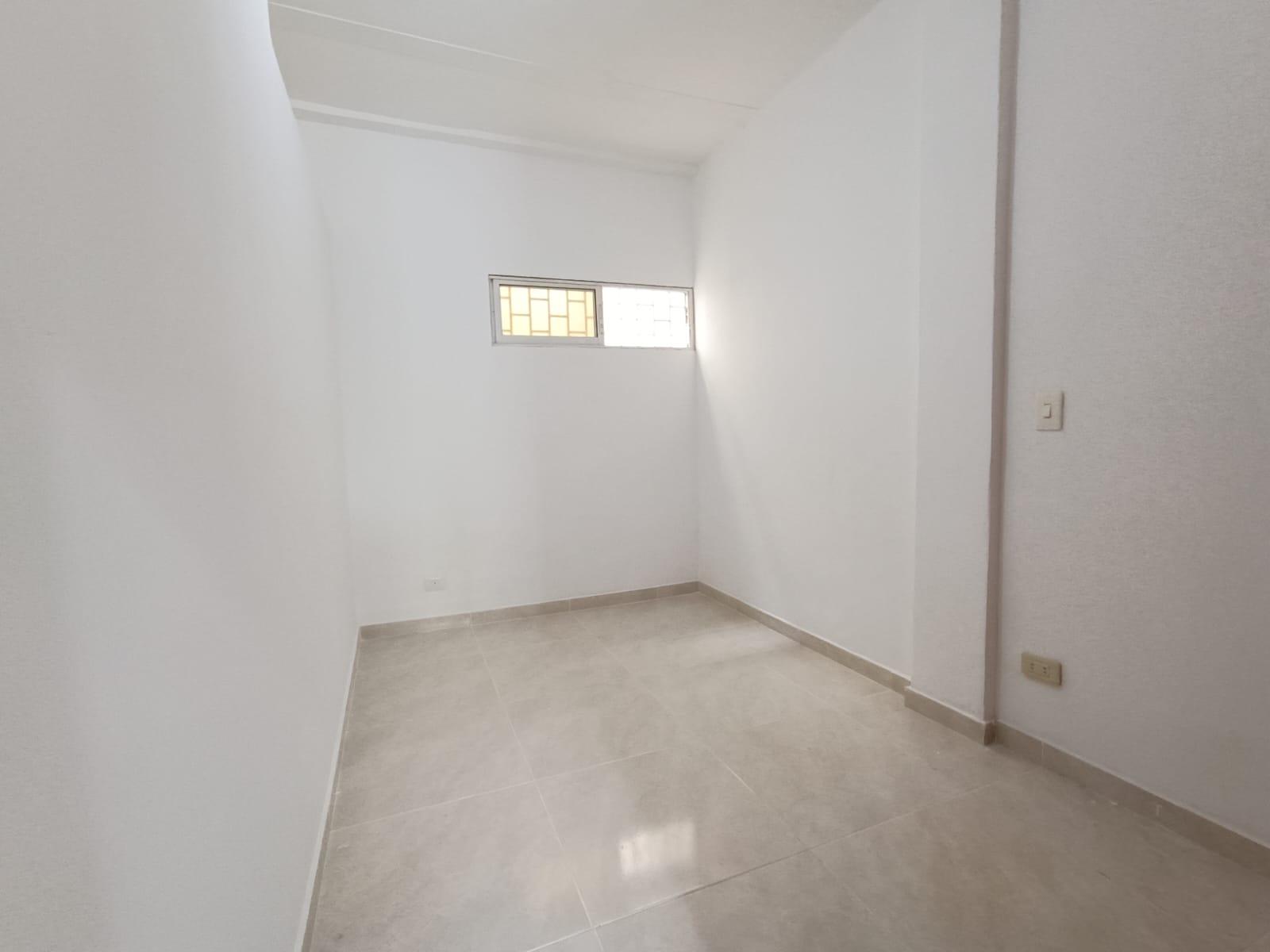ARRIENDO APARTAESTUDIO DE DOS AMBIENTES - BARRIO EL CEDRO