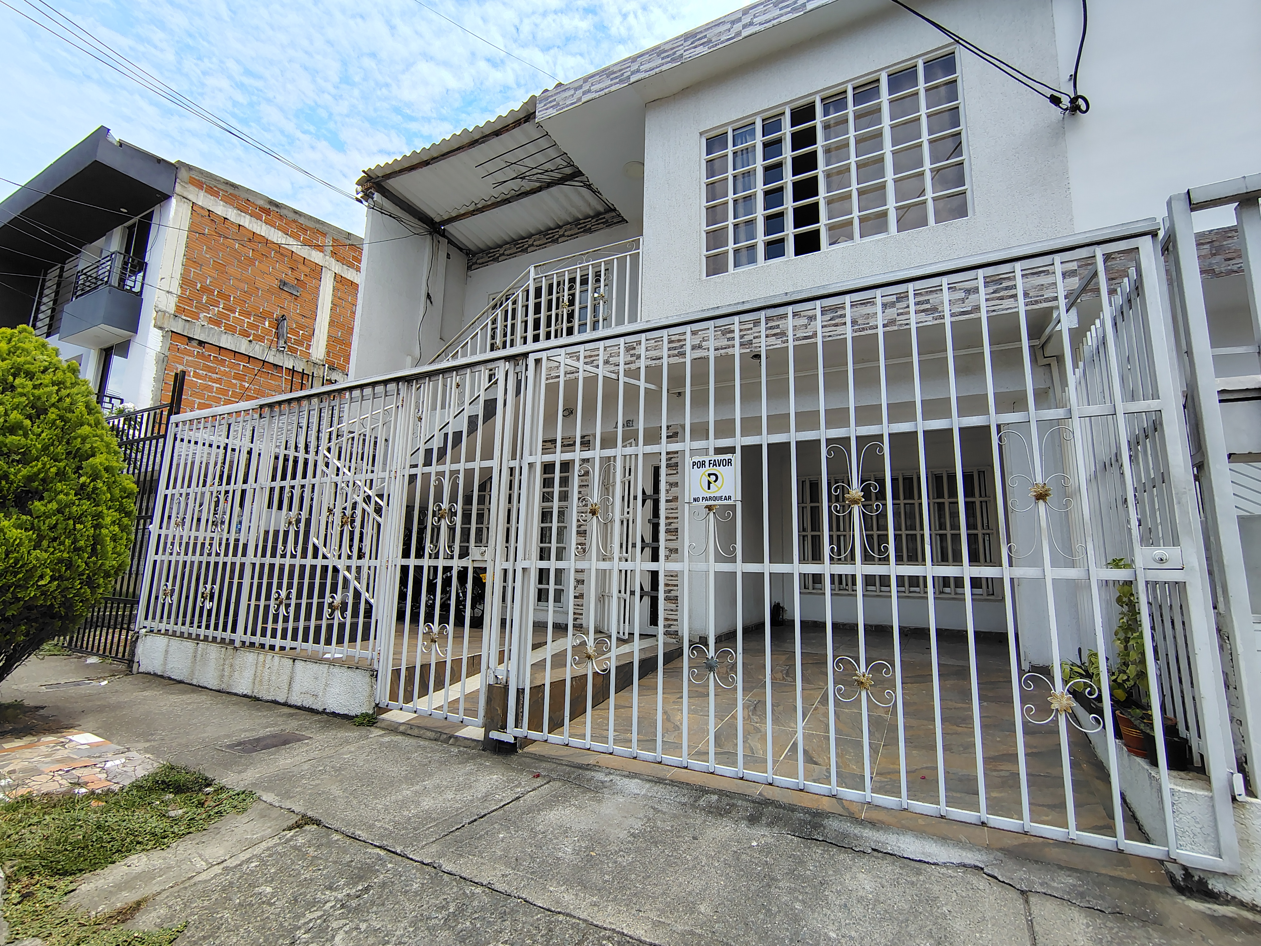 ARRIENDO APARTAESTUDIO  EN EL BARRO OLIMPICO 203