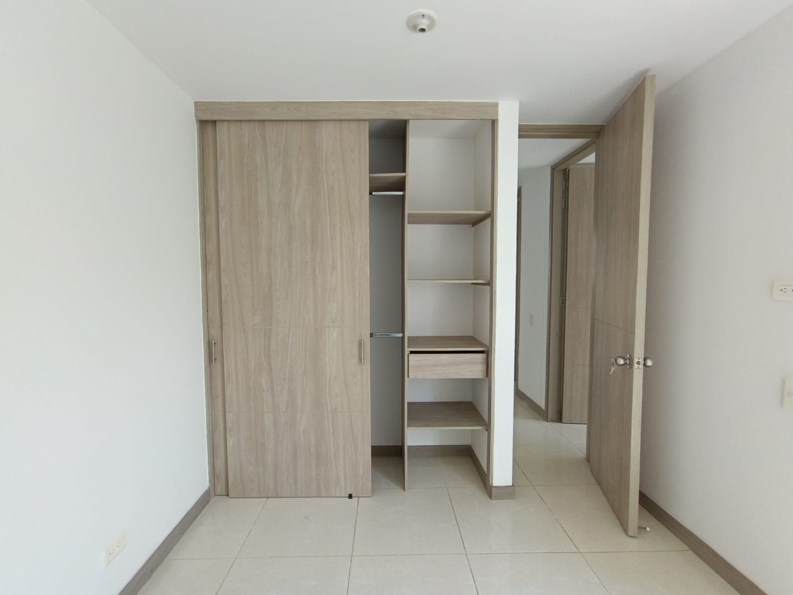 APARTAMENTO PARA ARRIENDO EN PRIMER PISO - PALMERAS DE VERDE ALFAGUARA