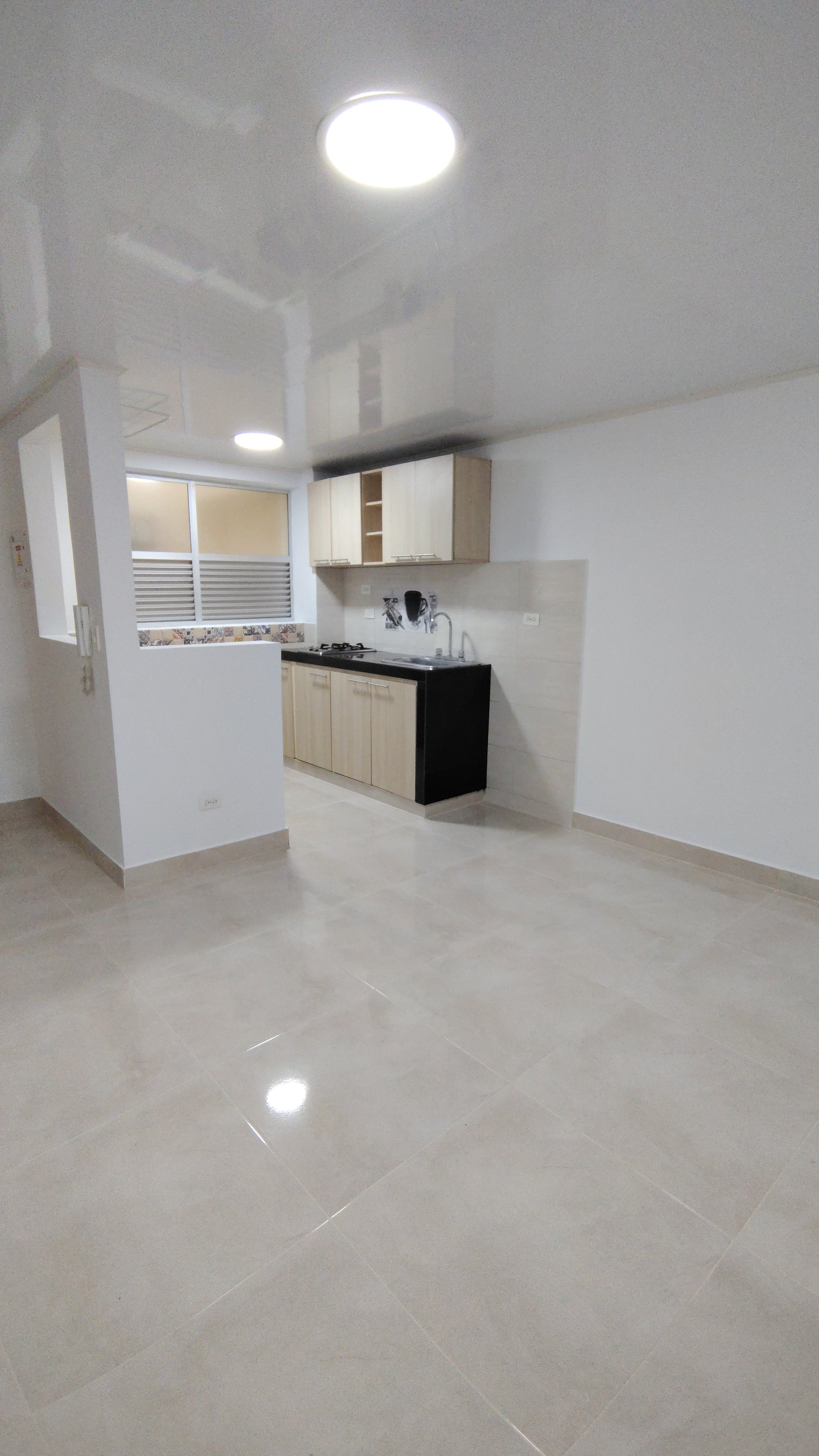 ARRIENDO ESTUDIO  EN EL BARRO EL INGENI  203