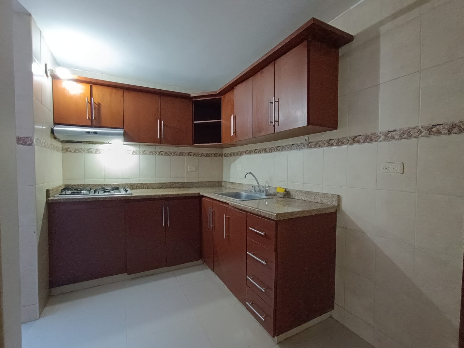 ARRIENDO CASA AL SUR DE CALI -  VALLE DEL LILI CR RESERVAS DEL LILI
