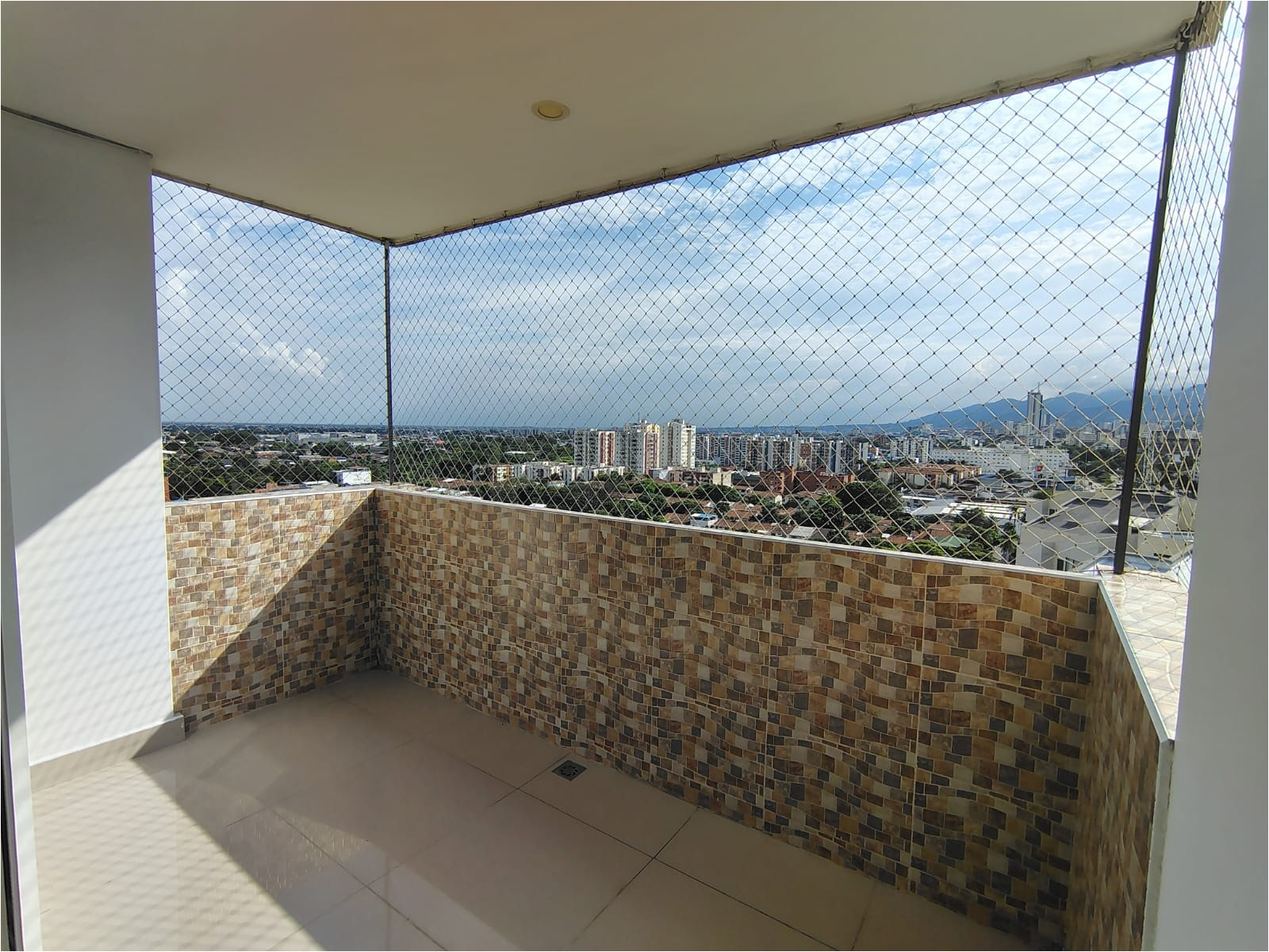 APARTAMENTO EN ARRIENDO AL NORTE DE CALI PRADOS DEL NORTE