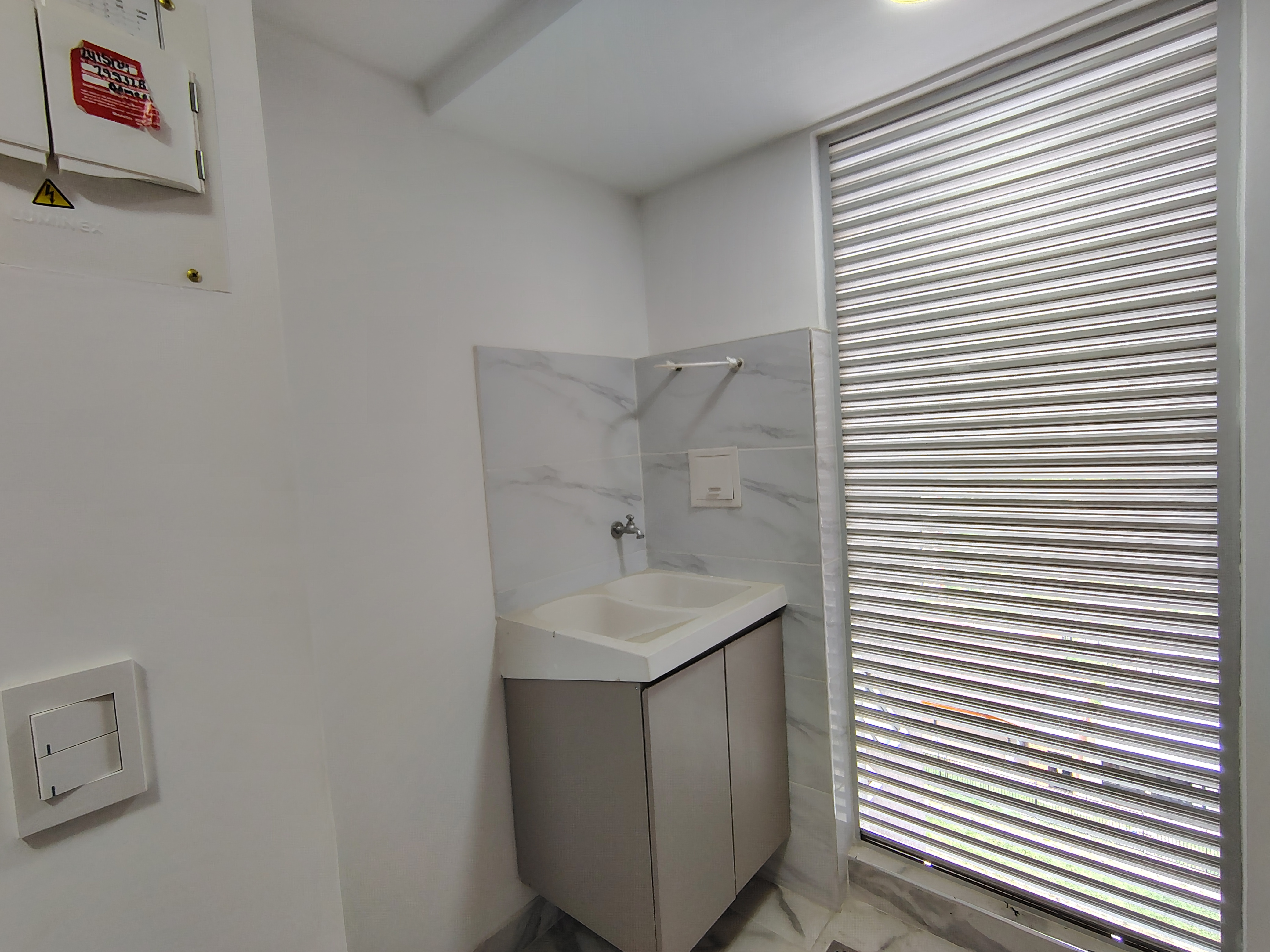 ARRIENDO APARTAMENTO  EN CIUDADELA MELENDEZ  CR CUARZO 1003