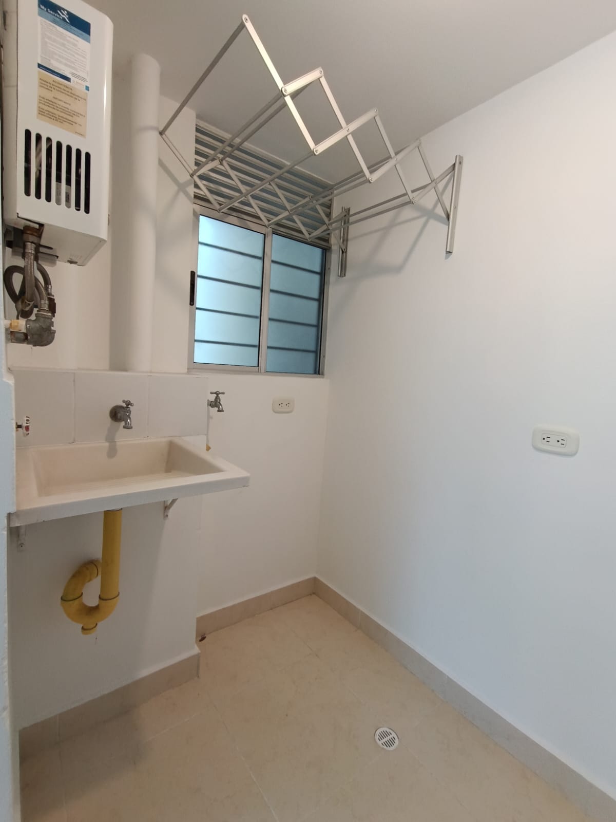 APARTAMENTO ARRIENDO EN LA UNIDAD BARCHARA-CIUDAD GUABINAS