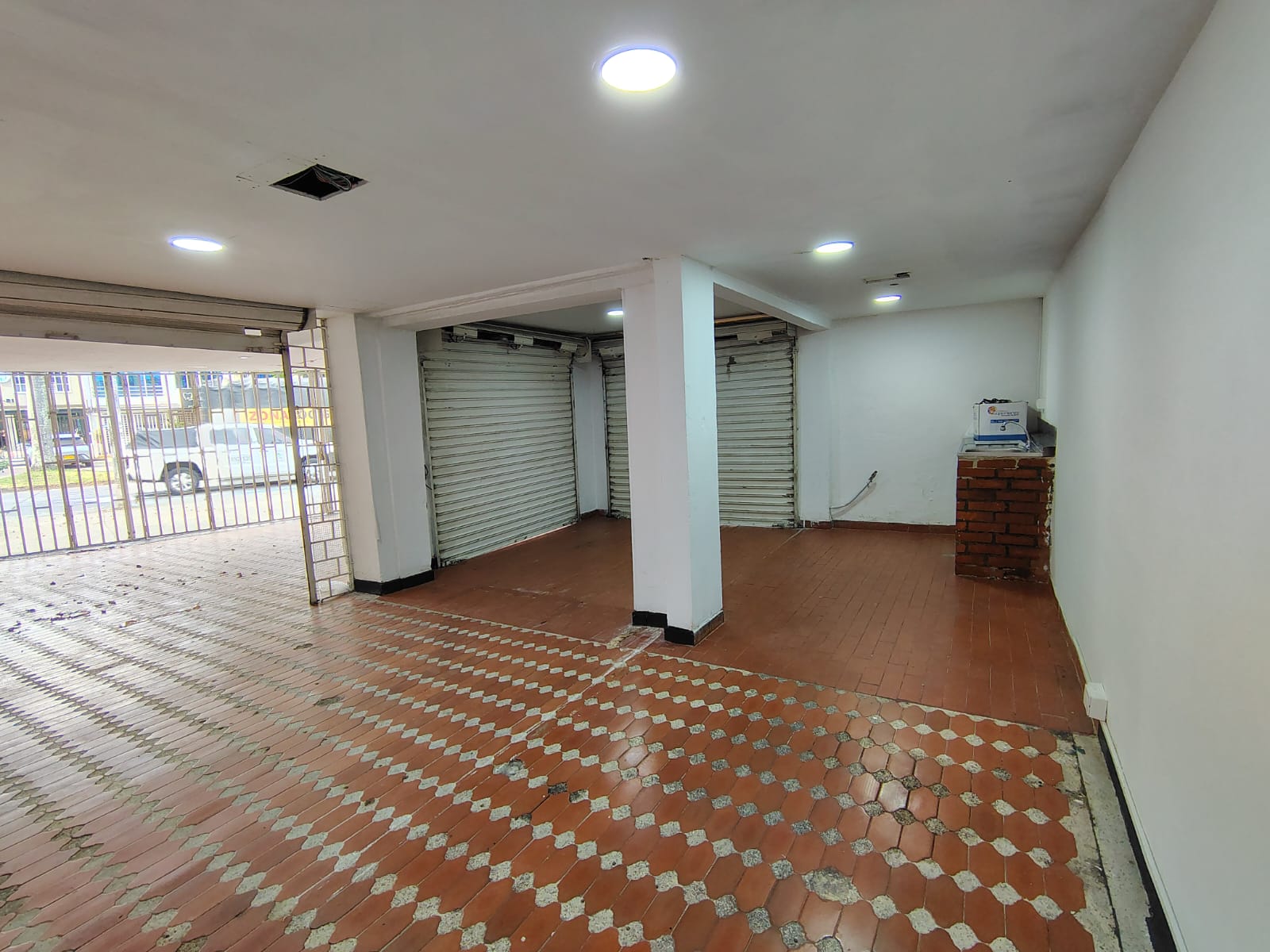 LOCAL ESQUINERO PARA ARRIENDO AL SUR DE CALI EN EL BARRIO CAMINO REAL