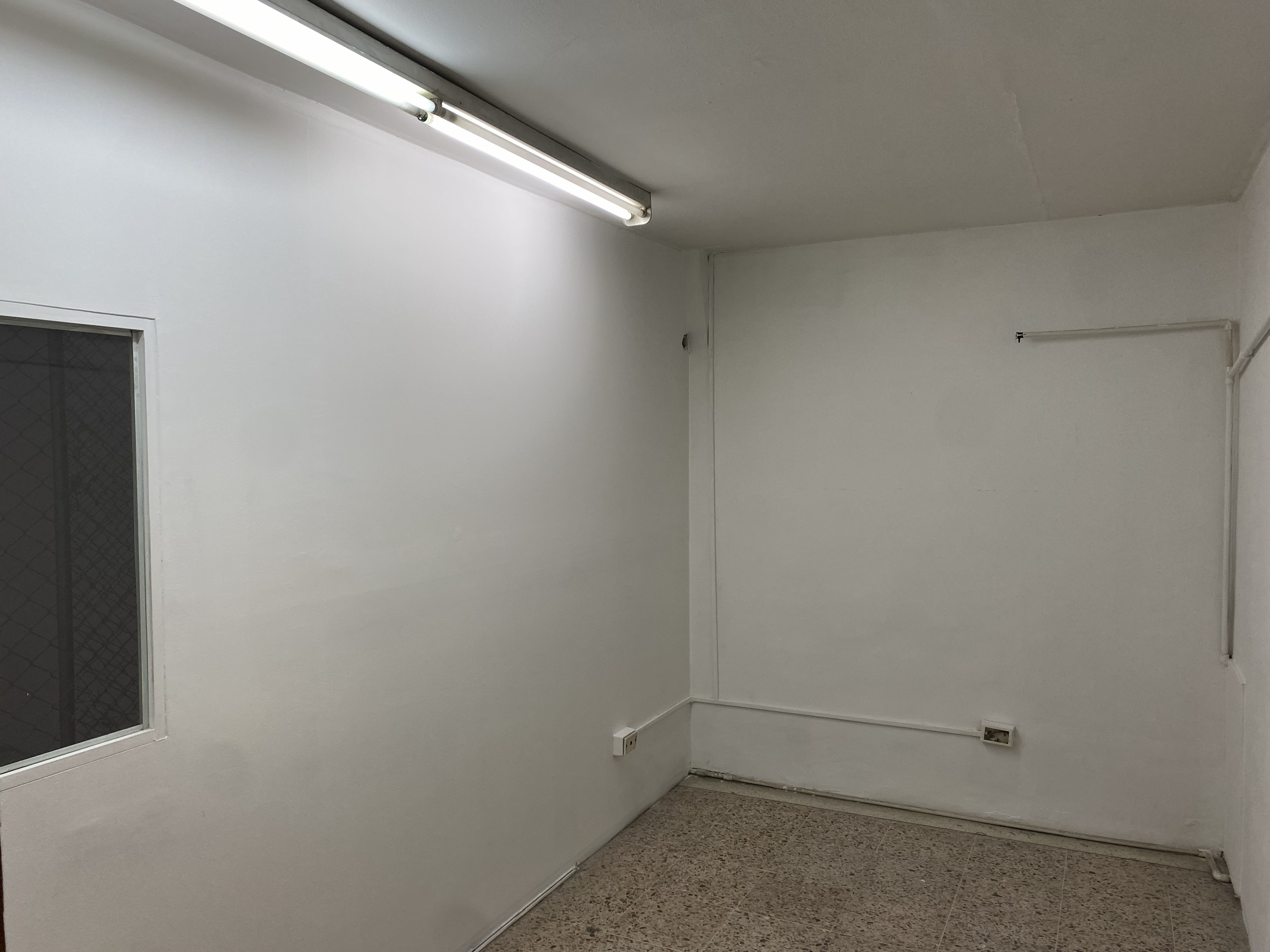 ARRIENDO BODEGA  BARRIO EL OBRERO