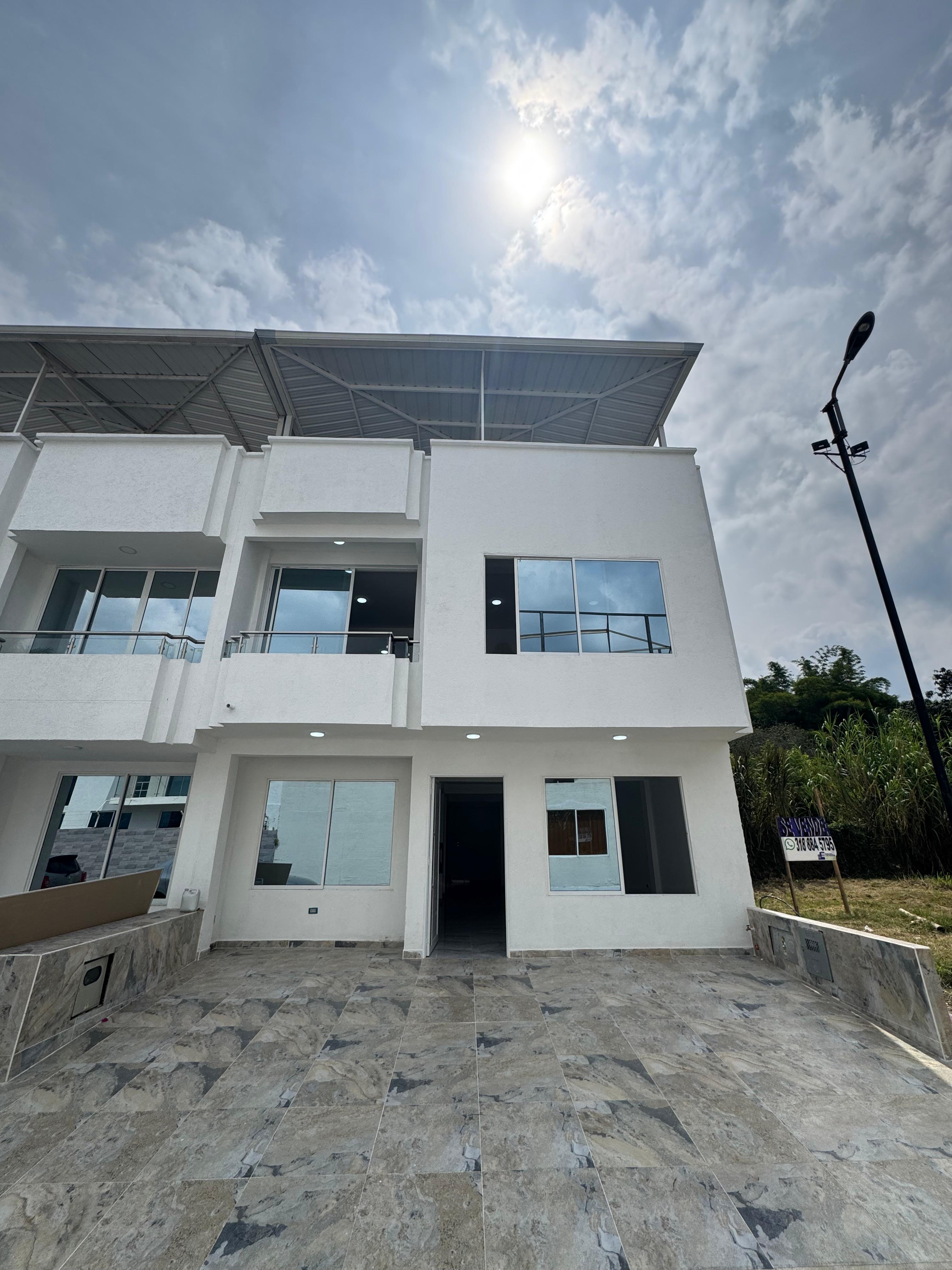 CASA EN VENTA VILLAS DEL PARQUE - VÍA POTRERITO - JAMUNDI