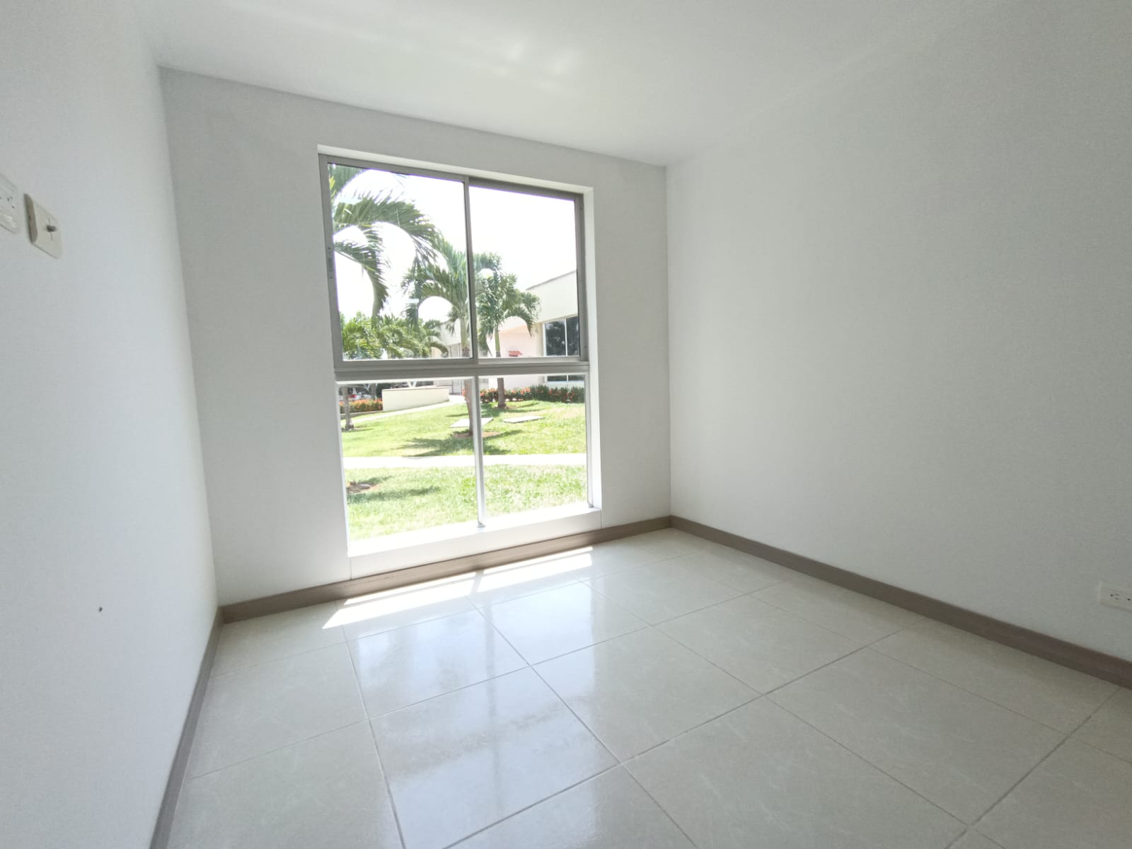 APARTAMENTO PARA ARRIENDO EN PRIMER PISO - PALMERAS DE VERDE ALFAGUARA